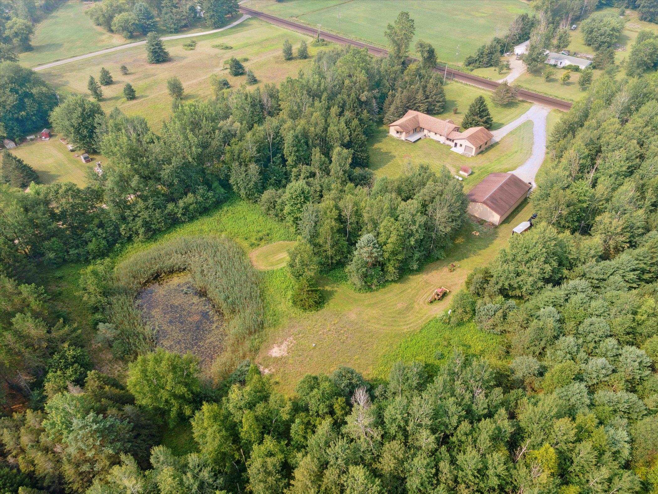 Midland, Michigan, 48640, United States, 3 Bedrooms Bedrooms, ,3 BathroomsBathrooms,Residential,For Sale,1975279