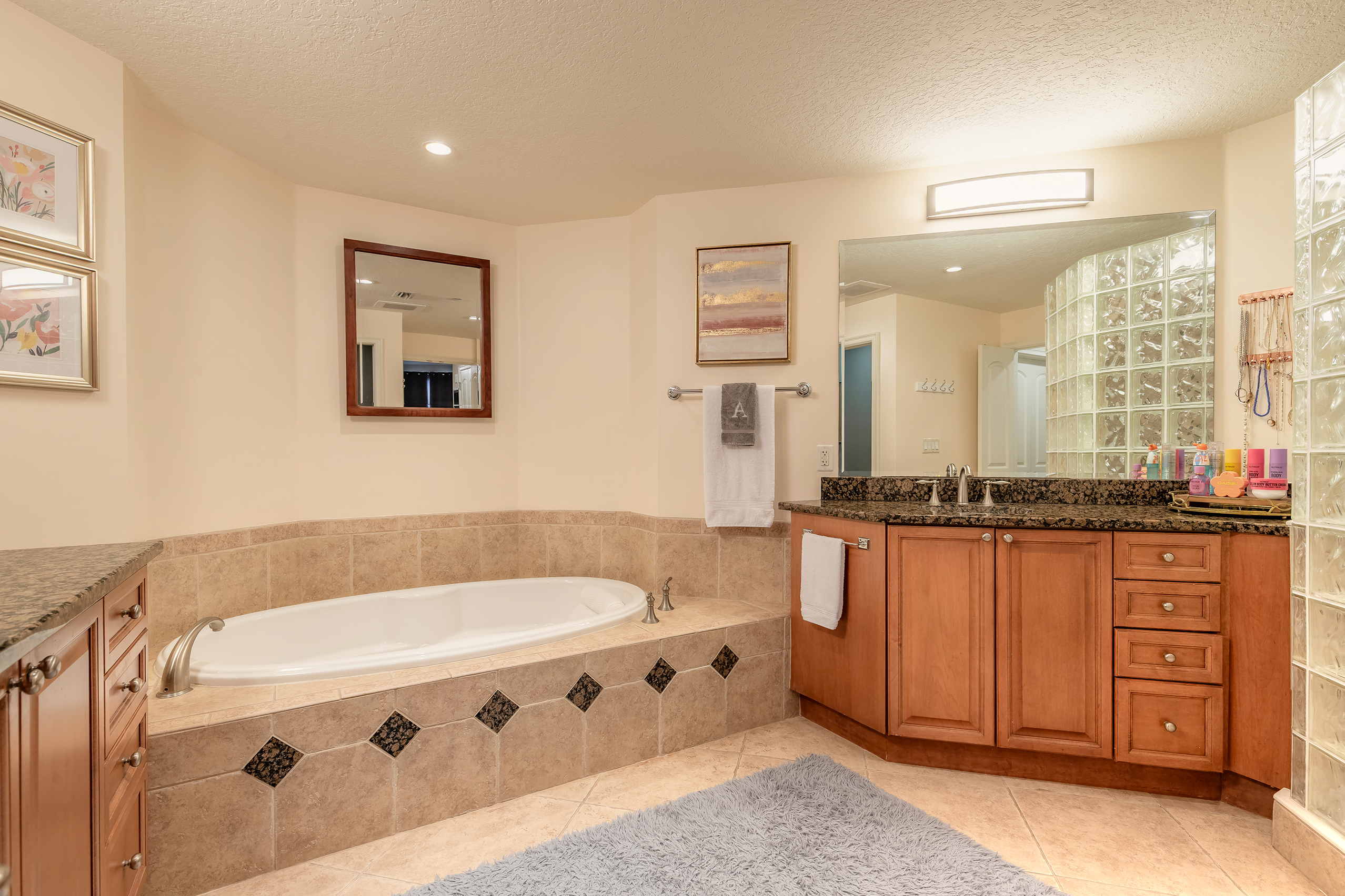 Daytona Beach, Florida, 32118, United States, 3 Bedrooms Bedrooms, ,3 BathroomsBathrooms,Residential,For Sale,1887964