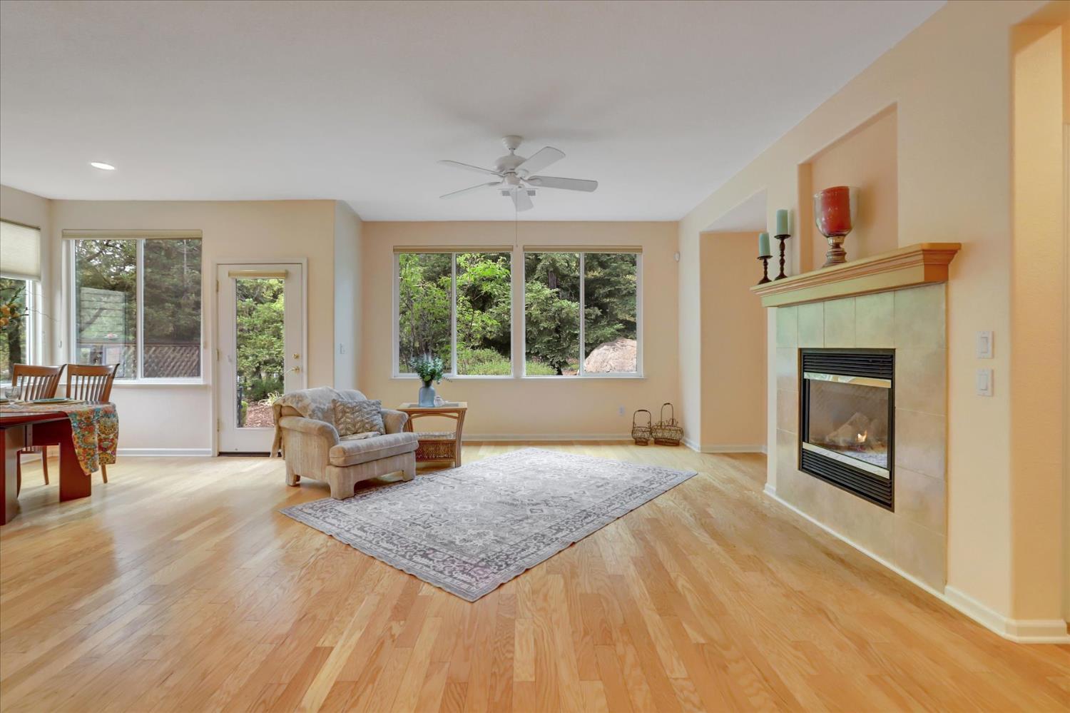 Grass Valley, California, 95945, United States, 2 Bedrooms Bedrooms, ,2 BathroomsBathrooms,Residential,For Sale,1990236