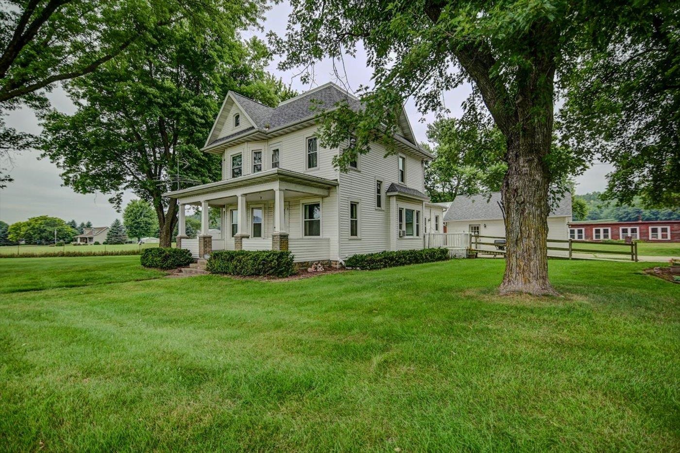 Mazomanie, Wisconsin, 53560, United States, 4 Bedrooms Bedrooms, ,2 BathroomsBathrooms,Residential,For Sale,1902968