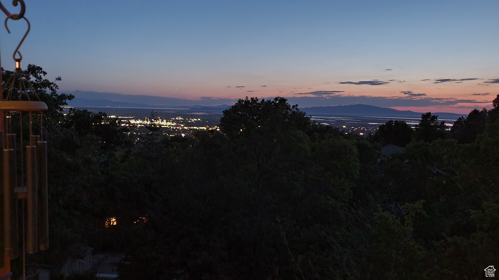 Bountiful, Utah, 84010, United States, 5 Bedrooms Bedrooms, ,4 BathroomsBathrooms,Residential,For Sale,1926219
