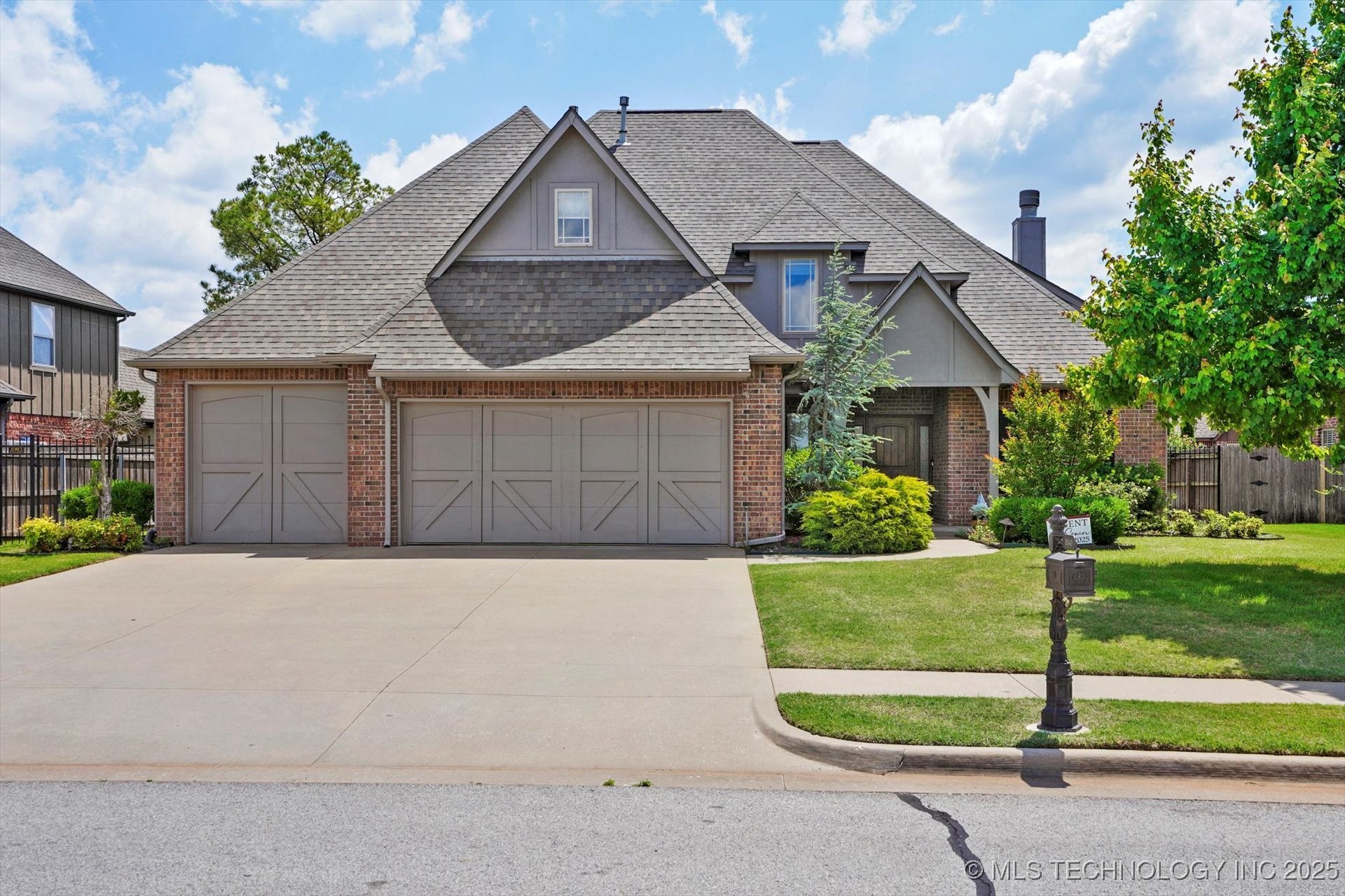 Bixby, Oklahoma, 74070, United States, 4 Bedrooms Bedrooms, ,5 BathroomsBathrooms,Residential,For Sale,1829148