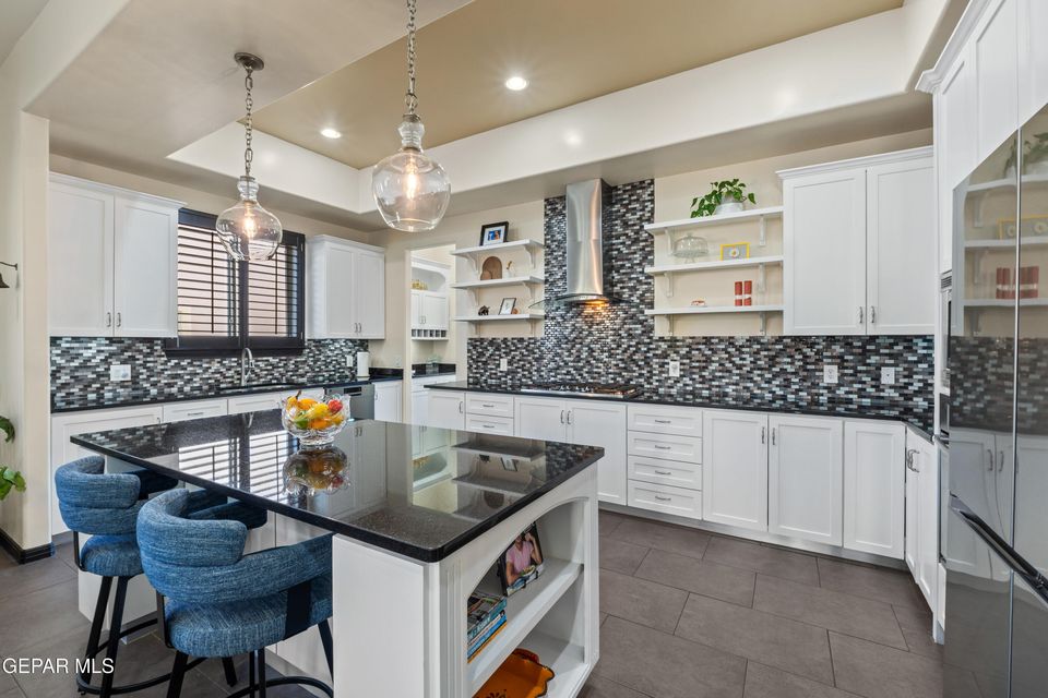 El Paso, Texas, 79912, United States, 4 Bedrooms Bedrooms, ,3 BathroomsBathrooms,Residential,For Sale,1997746