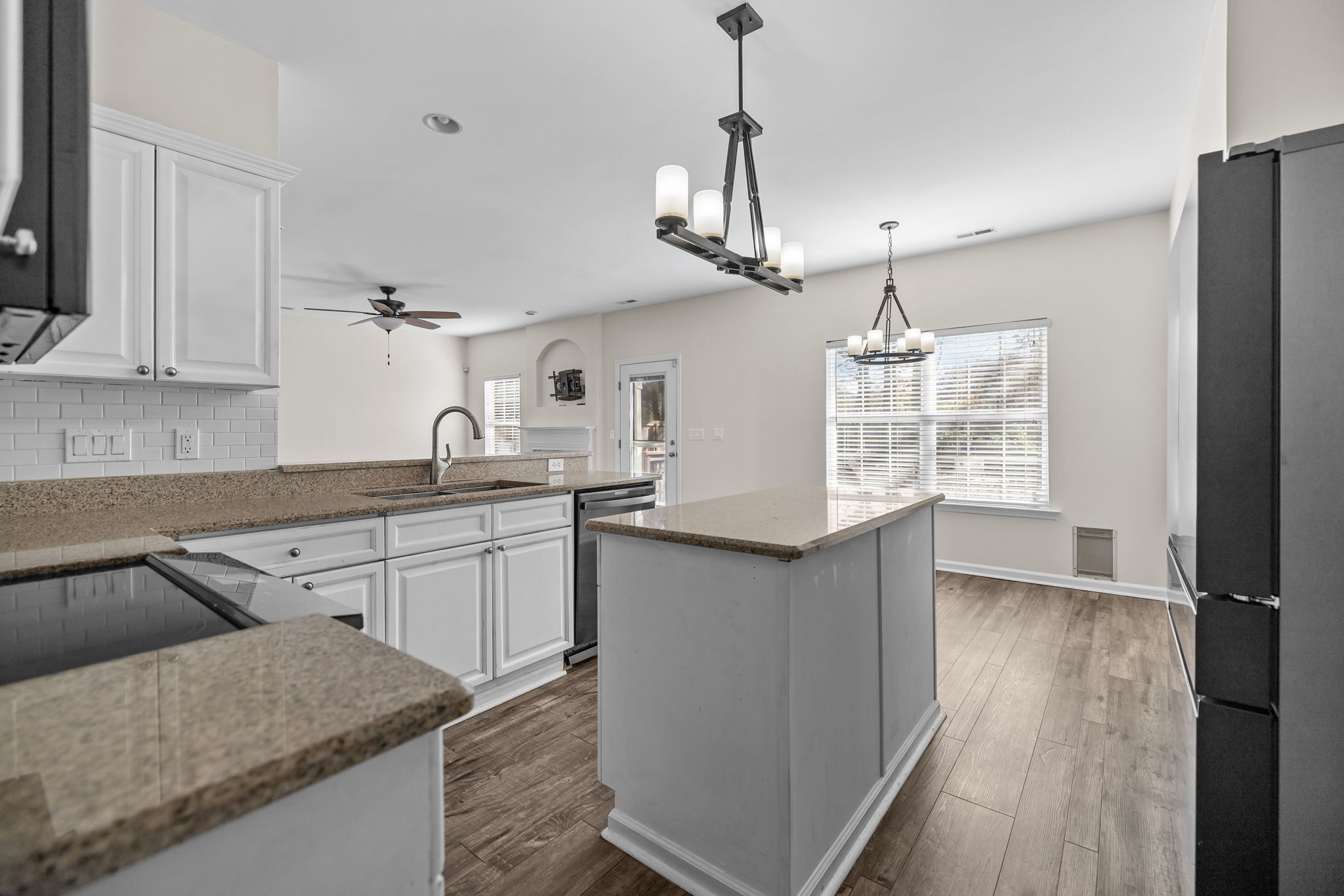 Matthews, North Carolina, 28105, United States, 6 Bedrooms Bedrooms, ,3 BathroomsBathrooms,Residential,For Sale,2005712