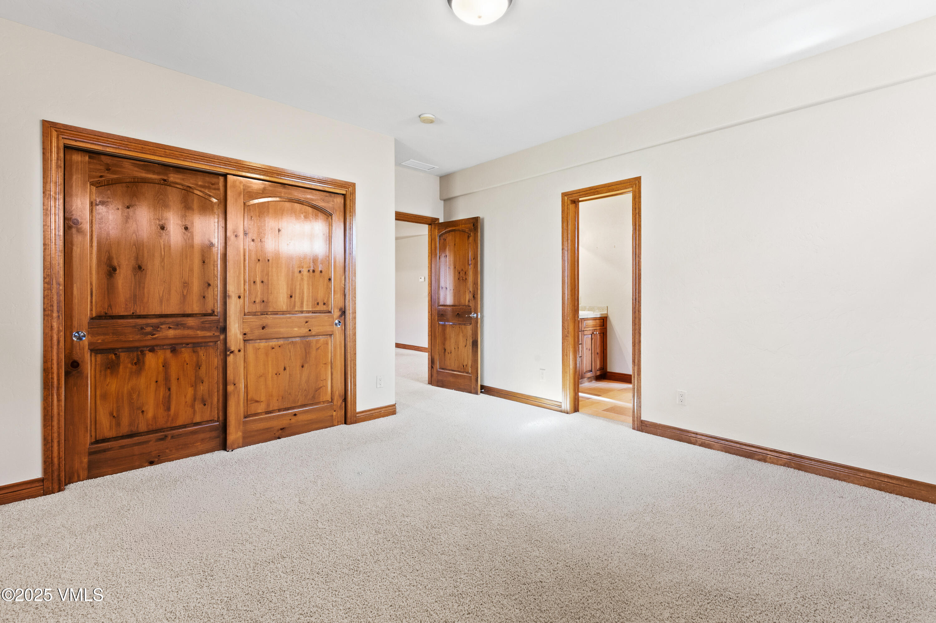 Gypsum, Colorado, 81637, United States, 6 Bedrooms Bedrooms, ,5 BathroomsBathrooms,Residential,For Sale,1987676