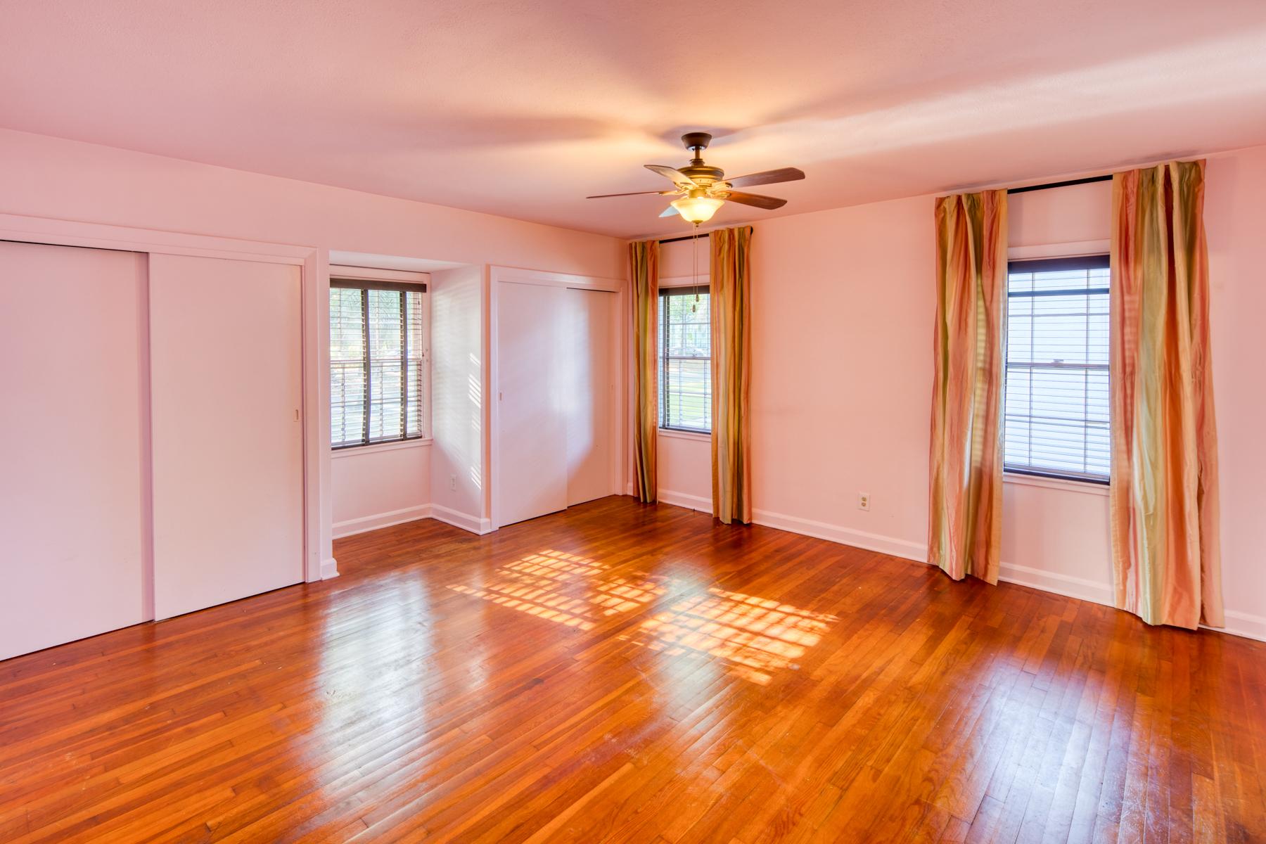  Move-In Ready in Popular Sylvan Terrace Neighborhood - 物件實景