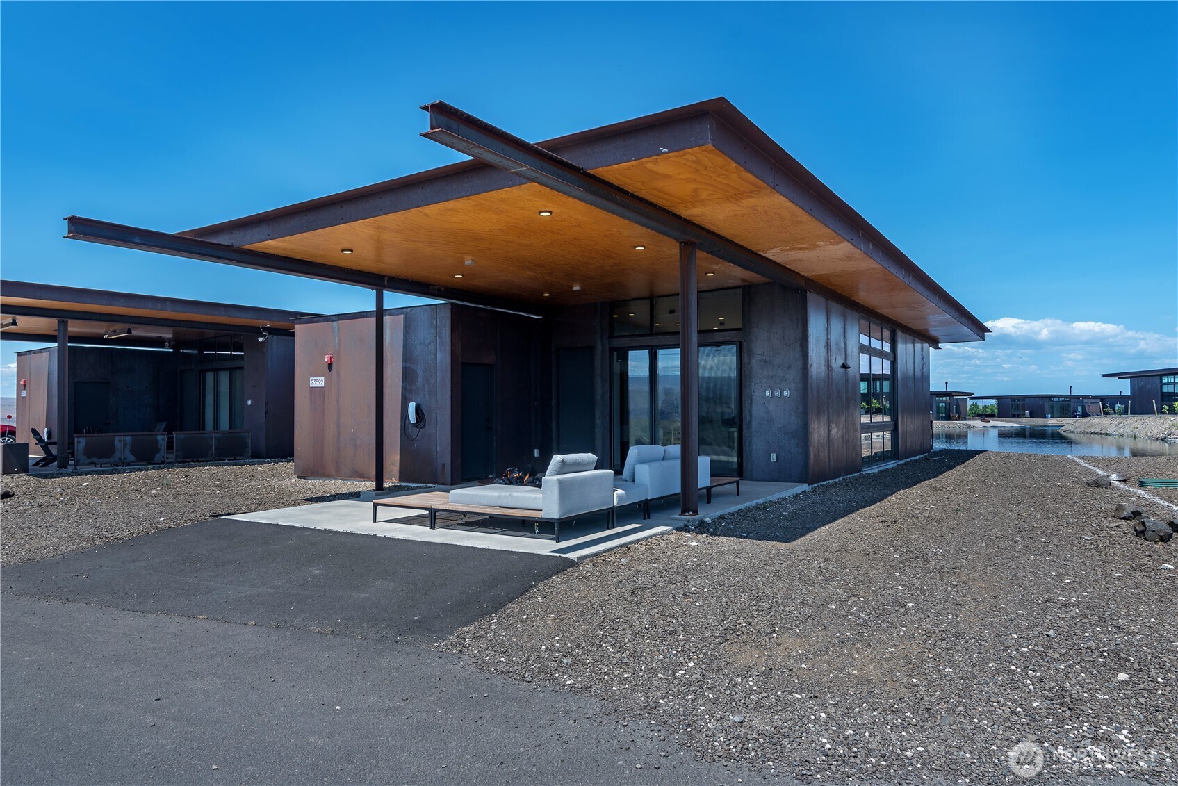 Quincy, Washington, 98848, United States, 2 Bedrooms Bedrooms, ,1 BathroomBathrooms,Residential,For Sale,2003117