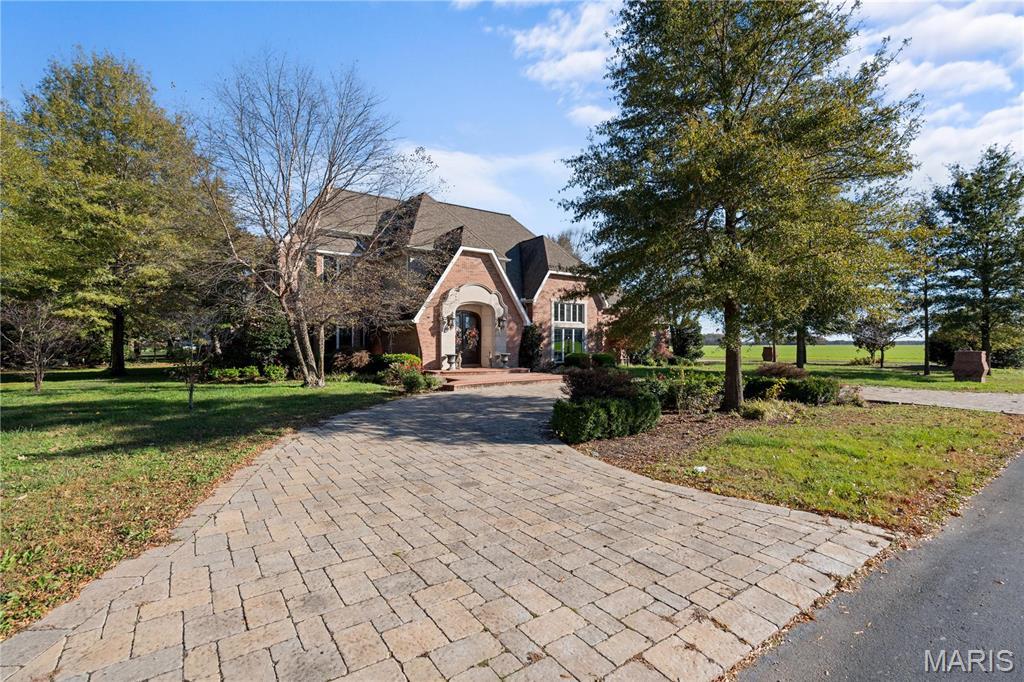 Charleston, Missouri, 63834, United States, 5 Bedrooms Bedrooms, ,4 BathroomsBathrooms,Residential,For Sale,1938215