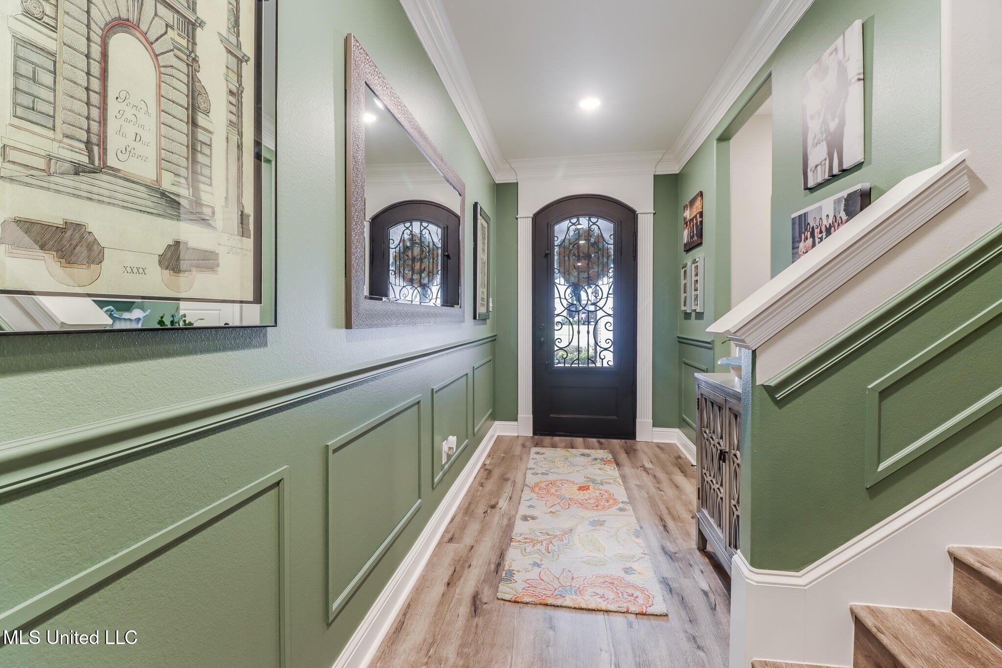 Gulfport, Mississippi, 39503, United States, 5 Bedrooms Bedrooms, ,3 BathroomsBathrooms,Residential,For Sale,1921142