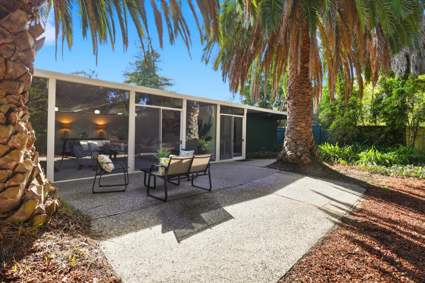 San Mateo, California, 94402, United States, 3 Bedrooms Bedrooms, ,2 BathroomsBathrooms,Residential,For Sale,1989577