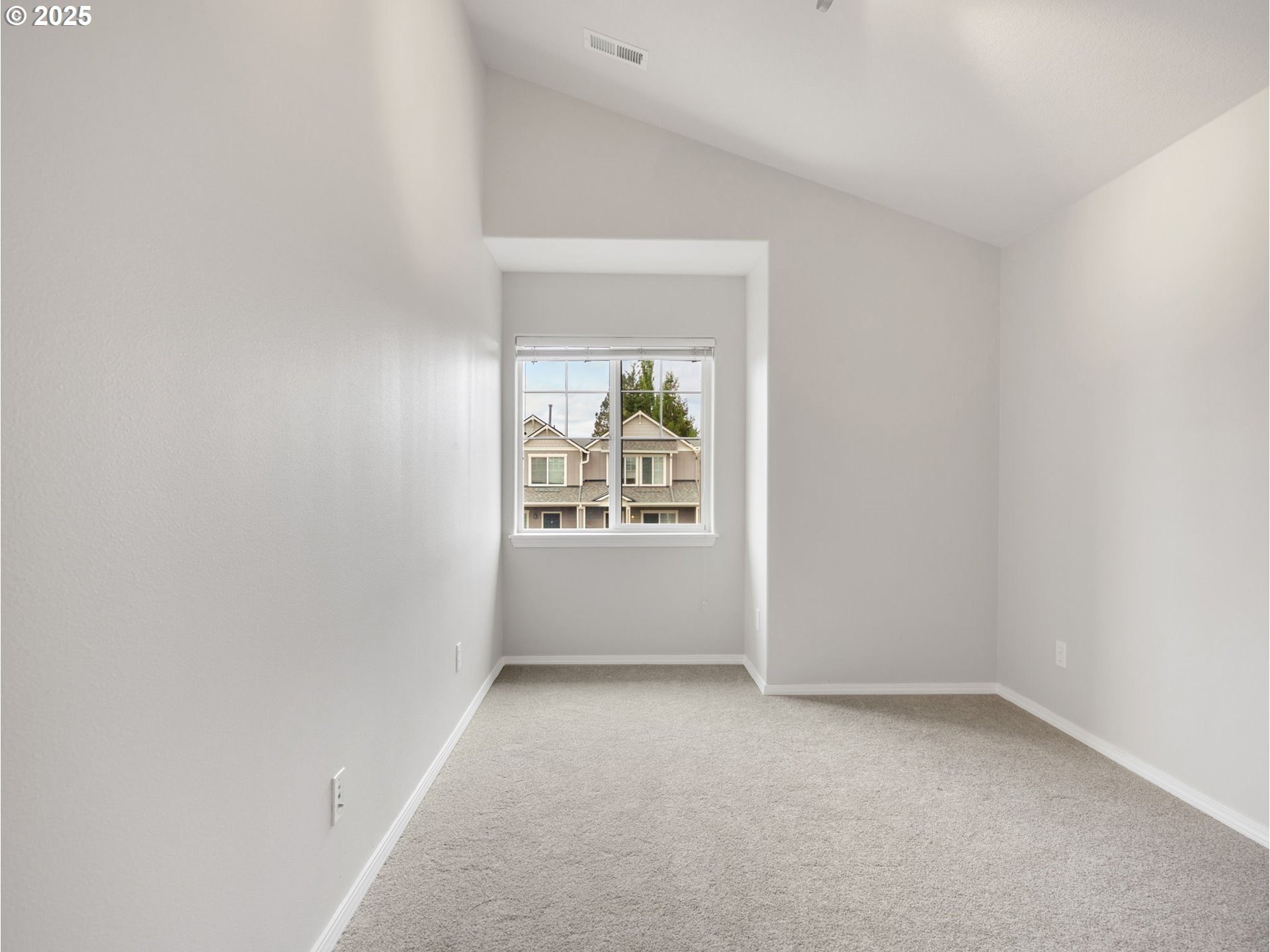 West Linn, Oregon, 97068, United States, 3 Bedrooms Bedrooms, ,3 BathroomsBathrooms,Residential,For Sale,1950039