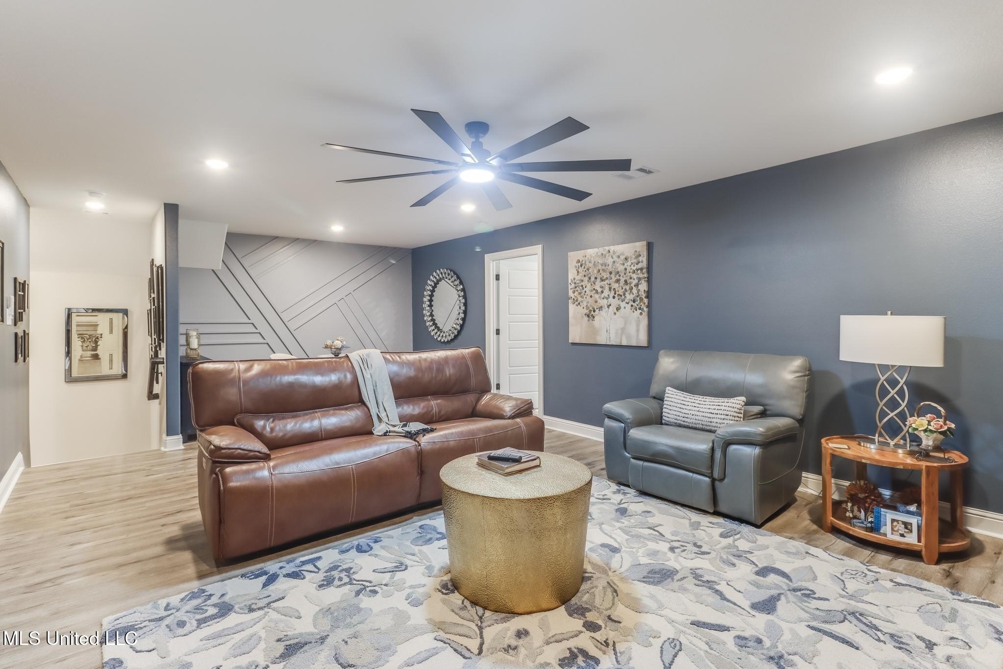 Gulfport, Mississippi, 39503, United States, 5 Bedrooms Bedrooms, ,3 BathroomsBathrooms,Residential,For Sale,2005321