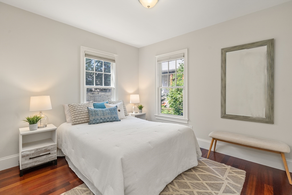 Cambridge, Massachusetts, 02139, United States, 4 Bedrooms Bedrooms, ,3 BathroomsBathrooms,Residential,For Sale,1939479