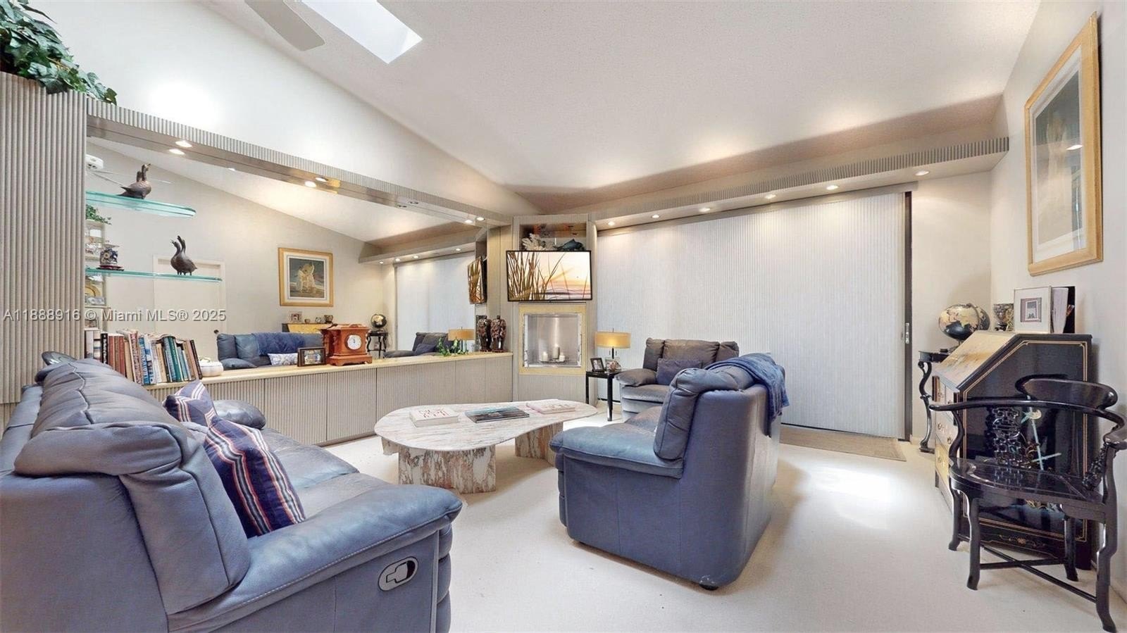 Doral, Florida, 33178, United States, 2 Bedrooms Bedrooms, ,2 BathroomsBathrooms,Residential,For Sale,1975384