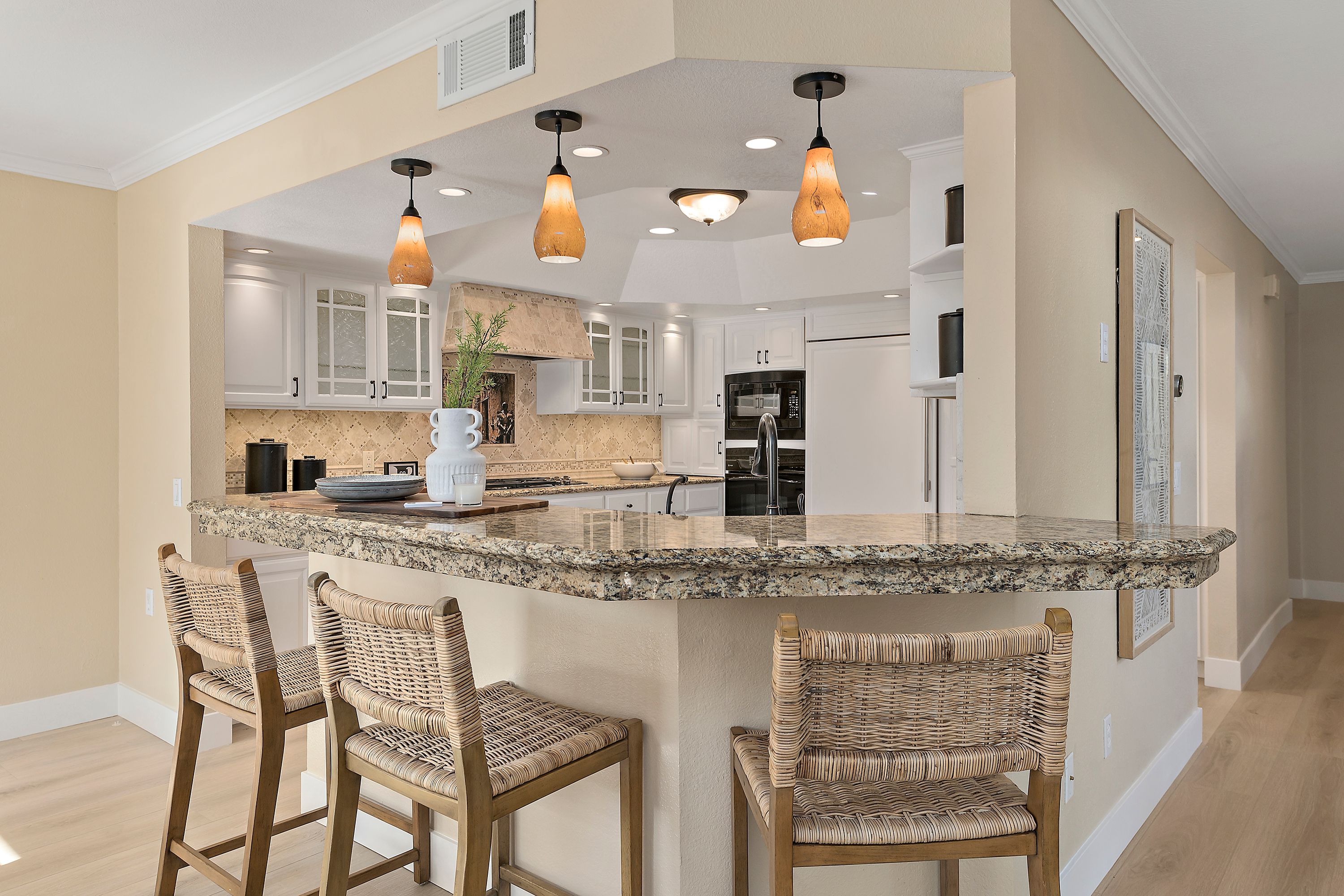  Private, Light-Filled Residence in Exclusive Rinconada Hills - 物件實景