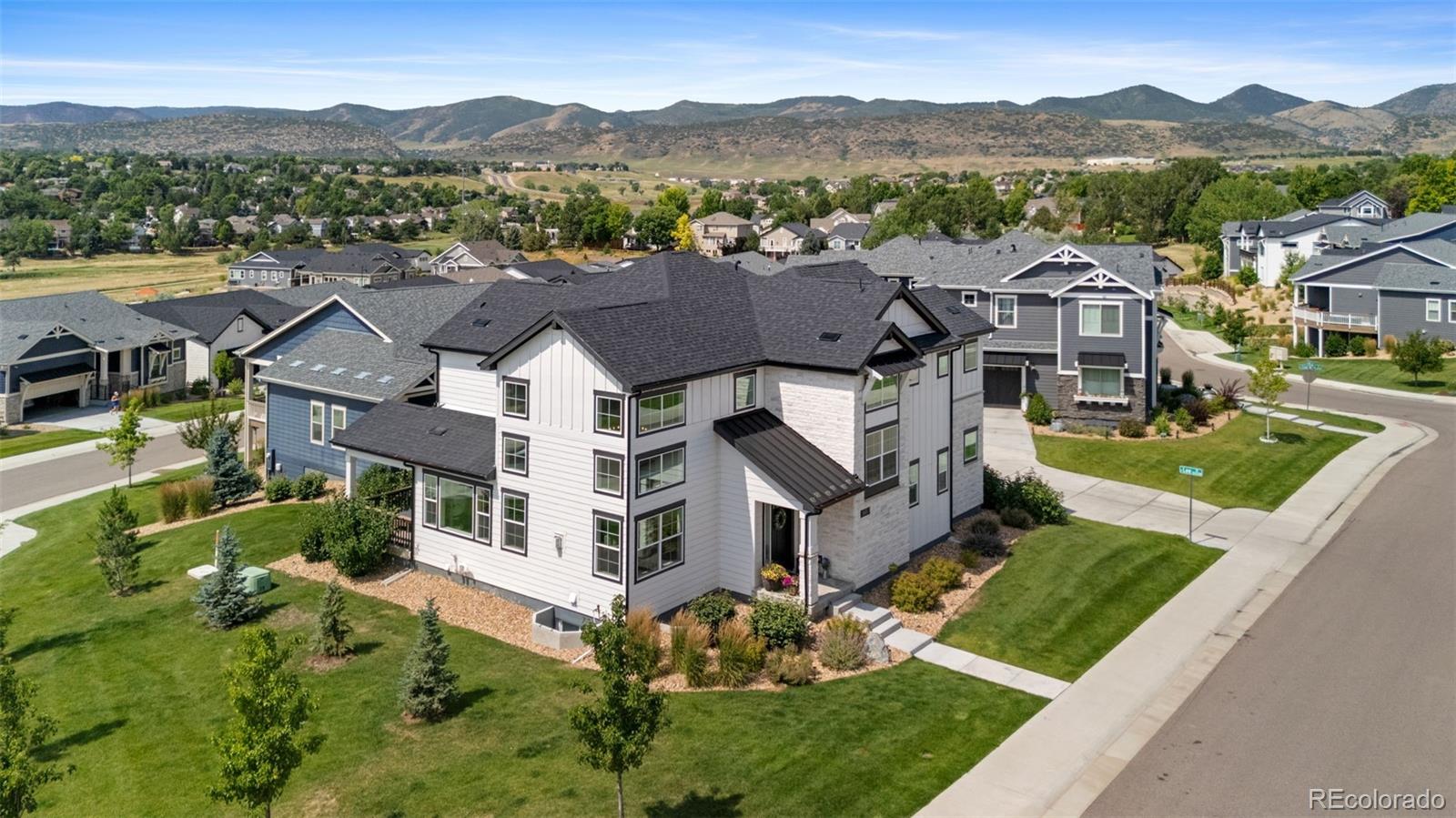Littleton, Colorado, 80127, United States, 6 Bedrooms Bedrooms, ,2 BathroomsBathrooms,Residential,For Sale,1941297