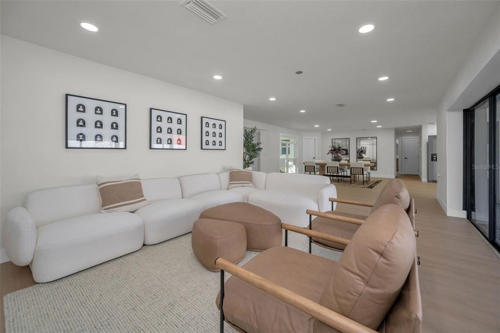 Largo, Florida, 33770, United States, 3 Bedrooms Bedrooms, ,2 BathroomsBathrooms,Residential,For Sale,1991243