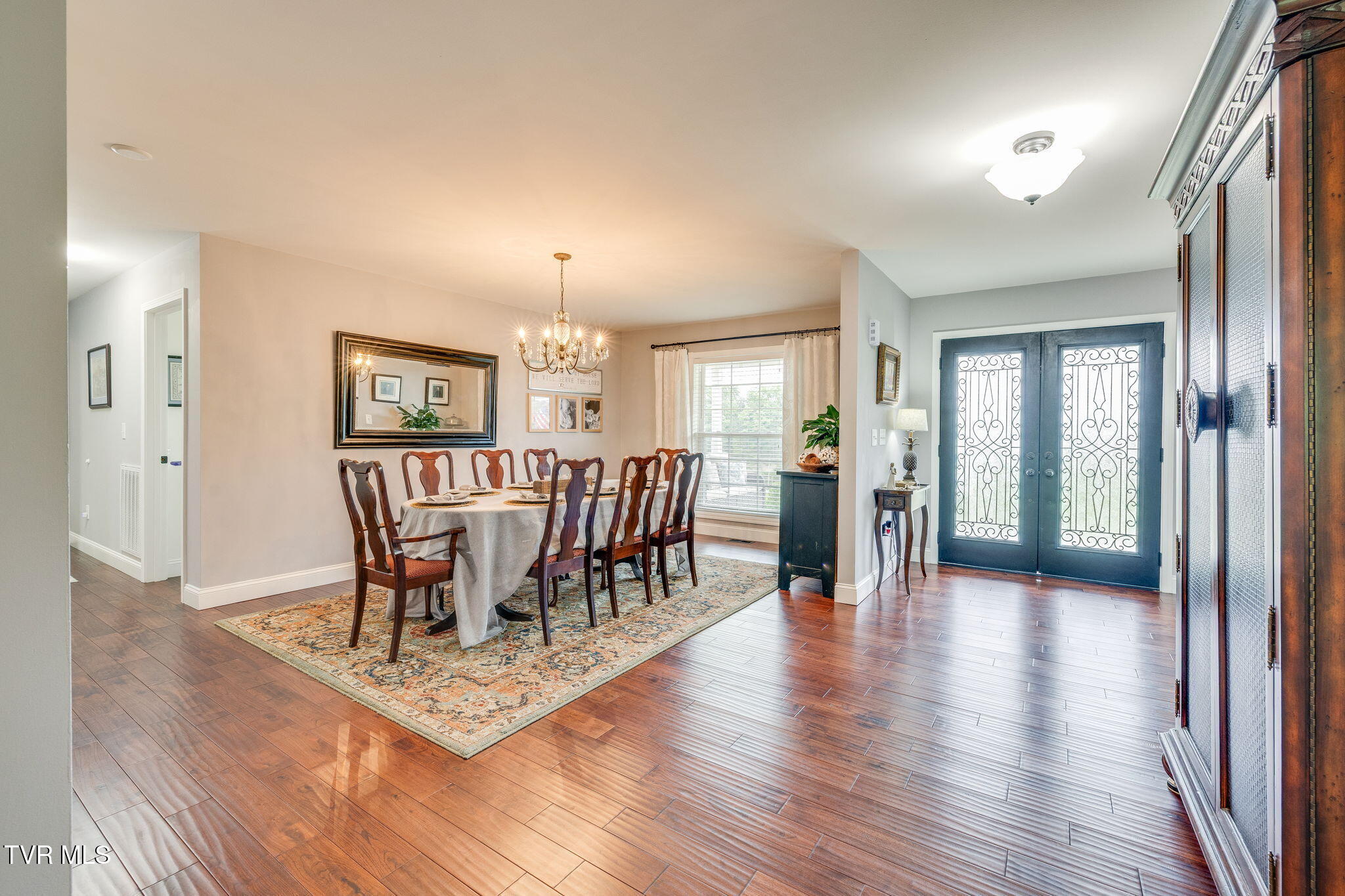 Bluff City, Tennessee, 37618, United States, 3 Bedrooms Bedrooms, ,4 BathroomsBathrooms,Residential,For Sale,2048525