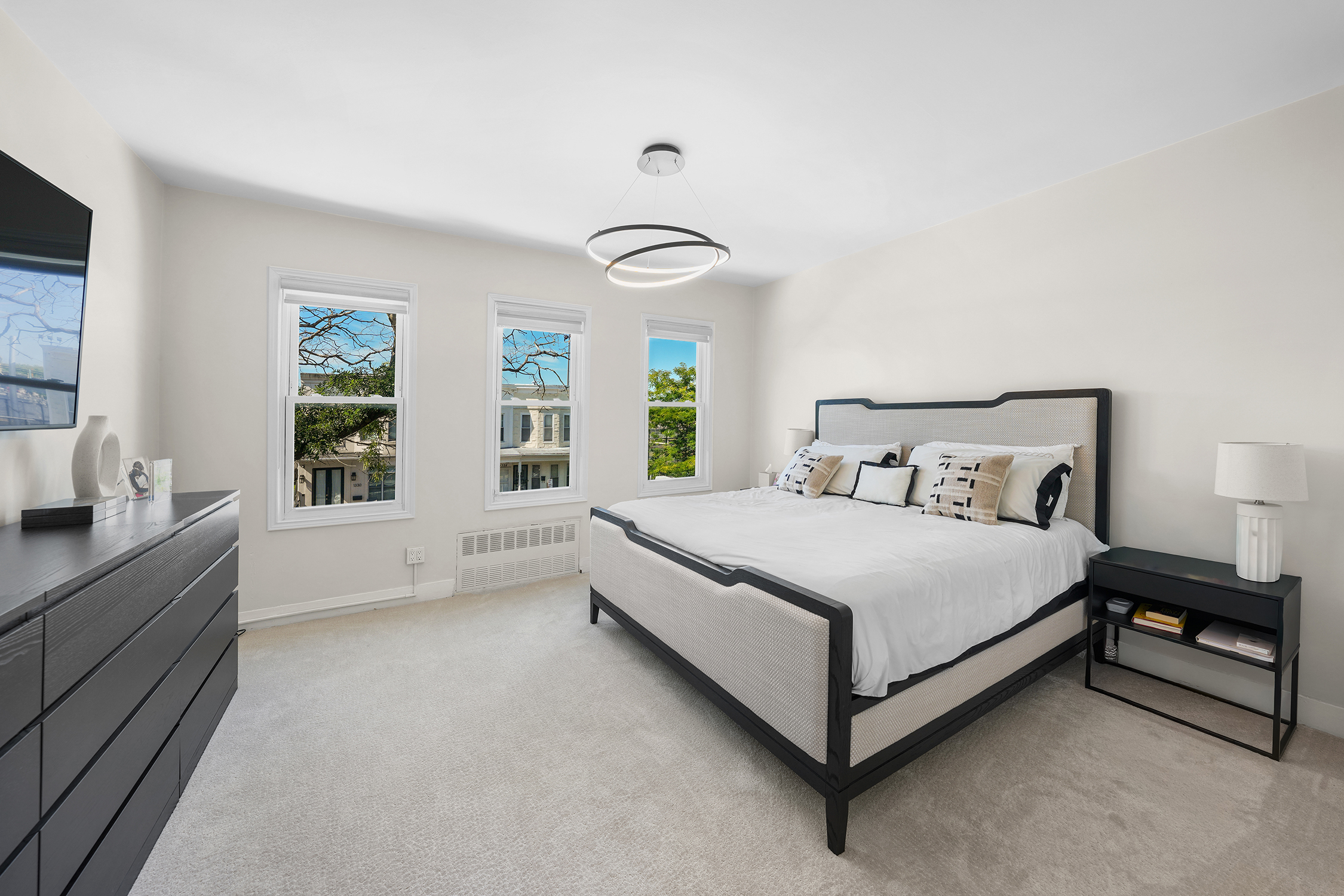 Brooklyn, New York, 11230, United States, 4 Bedrooms Bedrooms, ,4 BathroomsBathrooms,Residential,For Sale,1981094