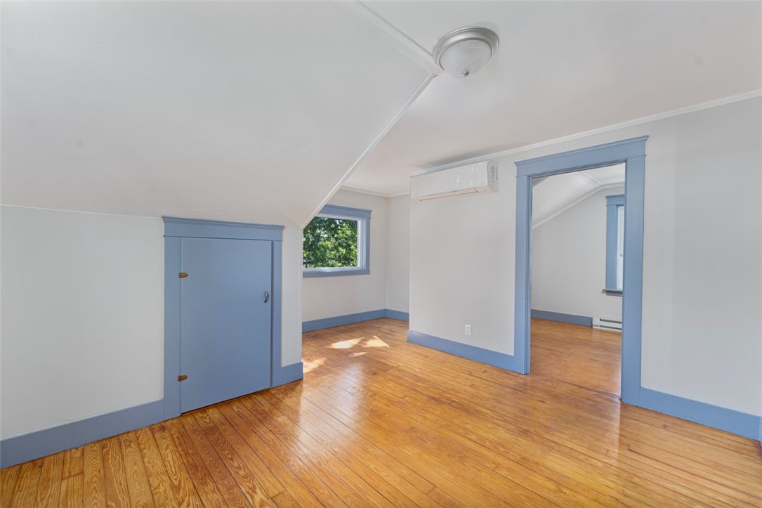 Warwick, Rhode Island, 02889, United States, 4 Bedrooms Bedrooms, ,2 BathroomsBathrooms,Residential,For Sale,1988287