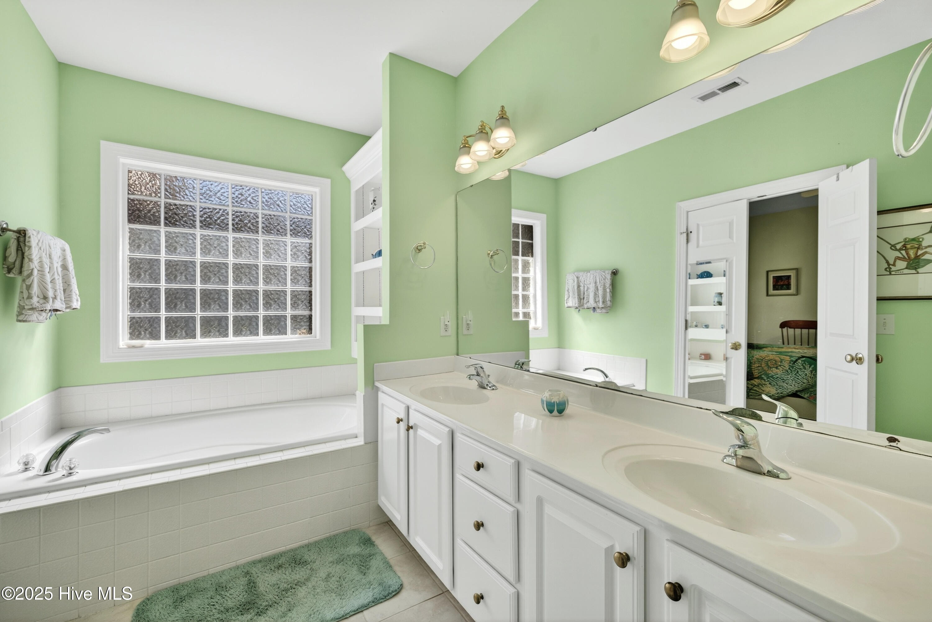 Leland, North Carolina, 28451, United States, 4 Bedrooms Bedrooms, ,3 BathroomsBathrooms,Residential,For Sale,1971565