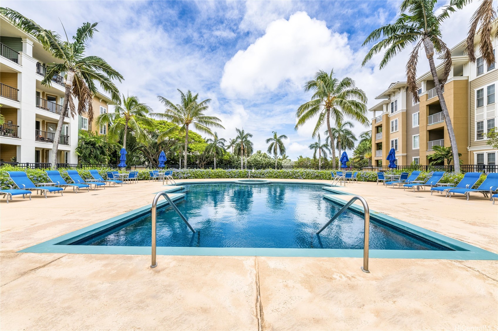 Honolulu, Hawaii, 96825, United States, 3 Bedrooms Bedrooms, ,2 BathroomsBathrooms,Residential,For Sale,1885693