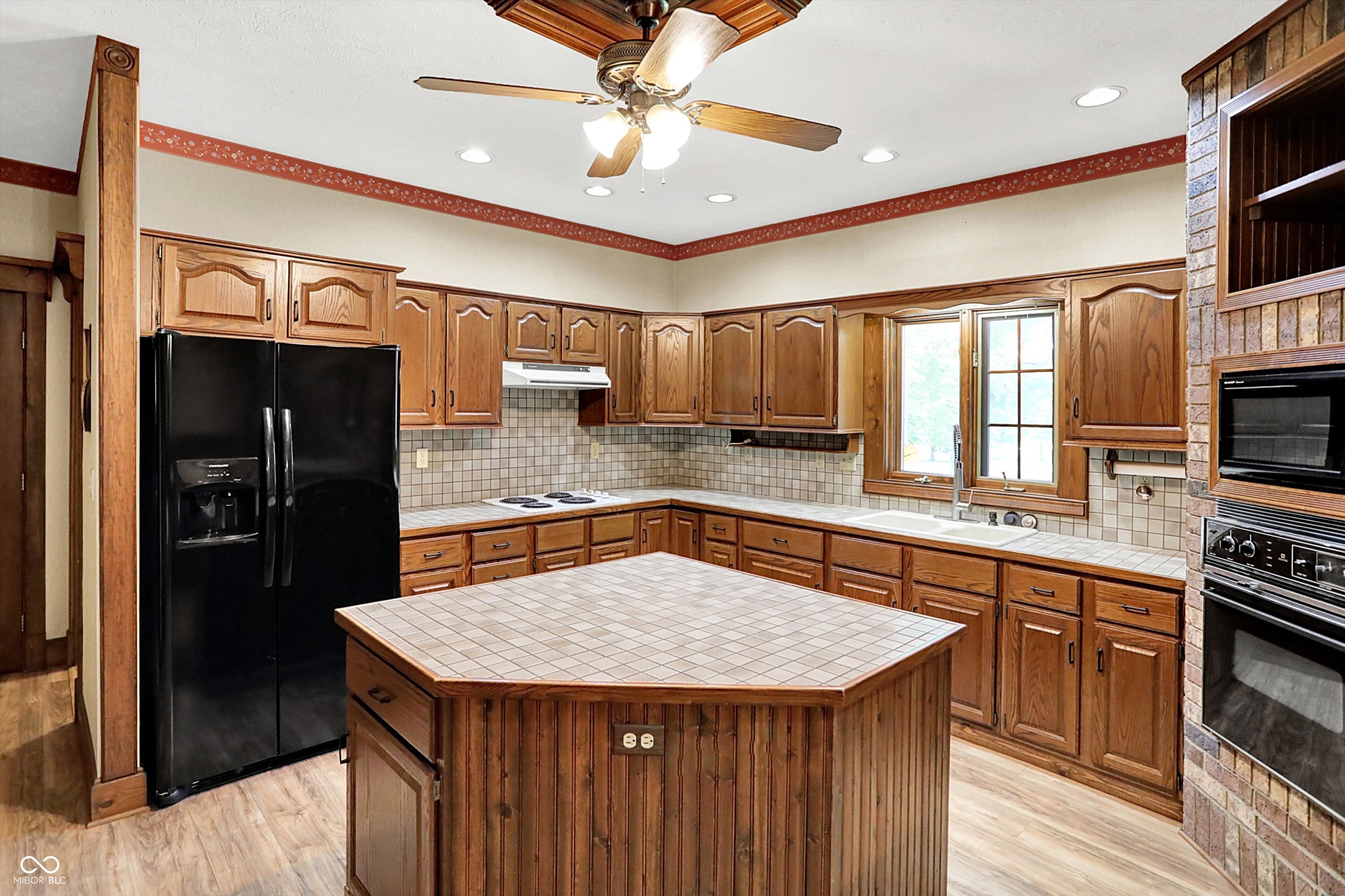 Lafayette, Indiana, 47905, United States, 3 Bedrooms Bedrooms, ,4 BathroomsBathrooms,Residential,For Sale,1979408