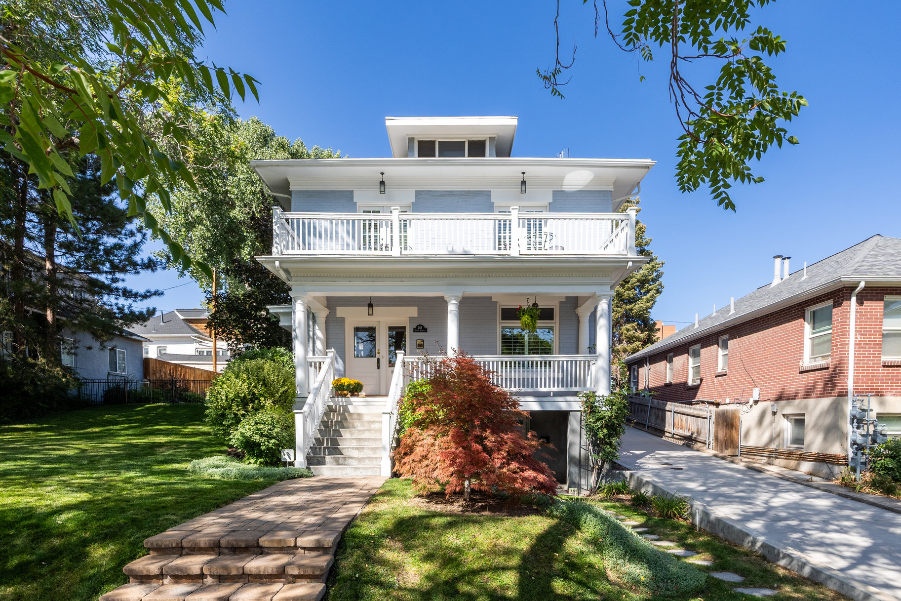  Stunning Avenues Two-Story - 物件實景