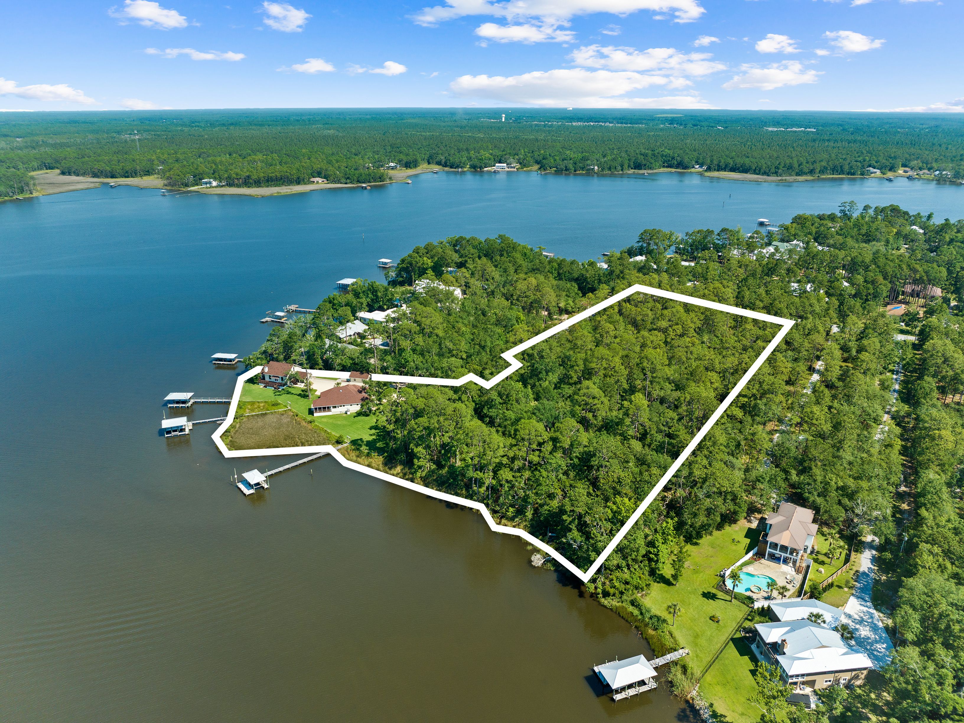  A Once-in-a-Generation Waterfront Estate with 725 Feet Bayou-Frontage - 物件實景