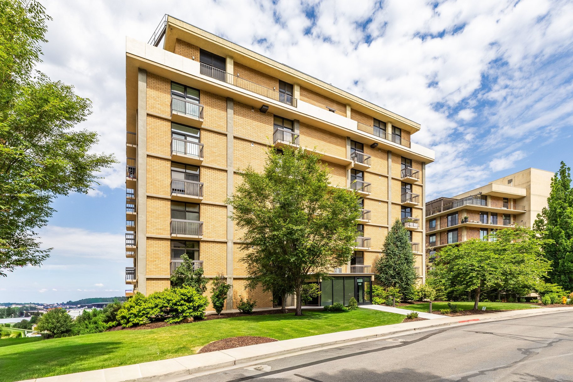  Immaculate condo with expansive valley and city views - 物件實景