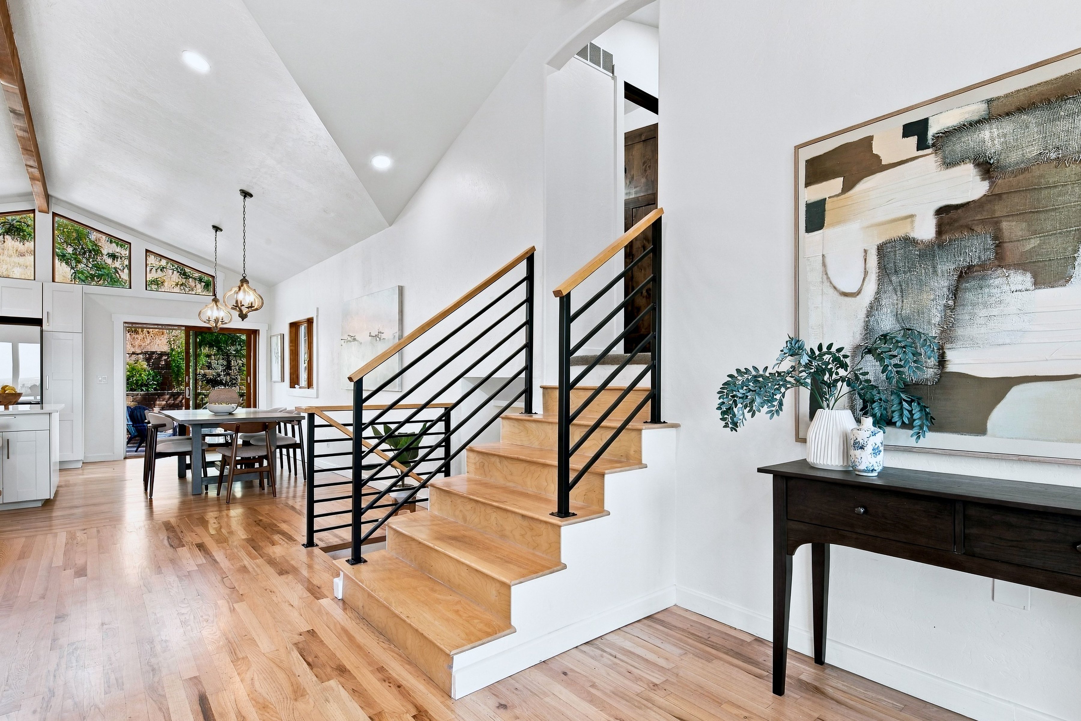  Architectural Foothills Retreat with Valley Views & Direct Trail Access - 物件實景