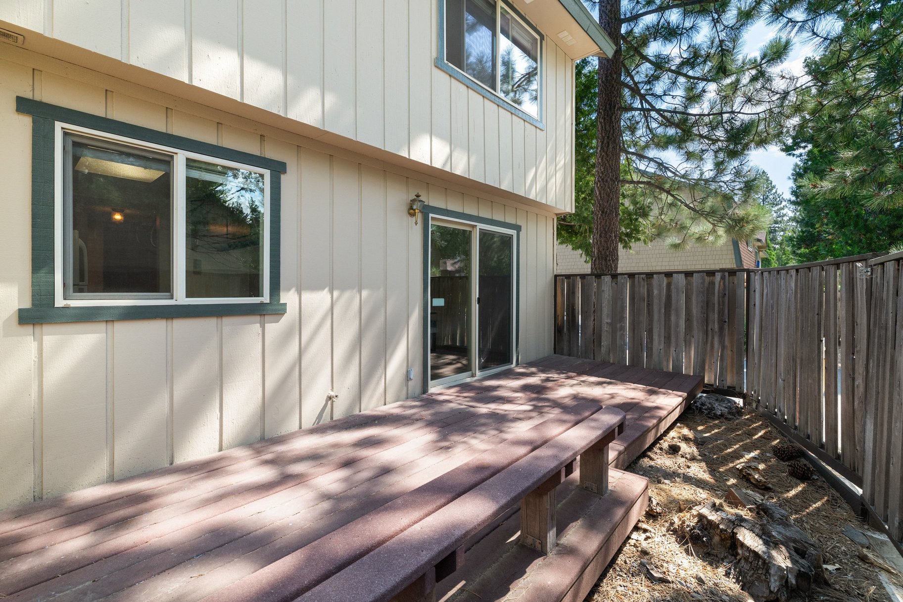  Lake Forest Glen 3 bedroom End Unit - 物件實景