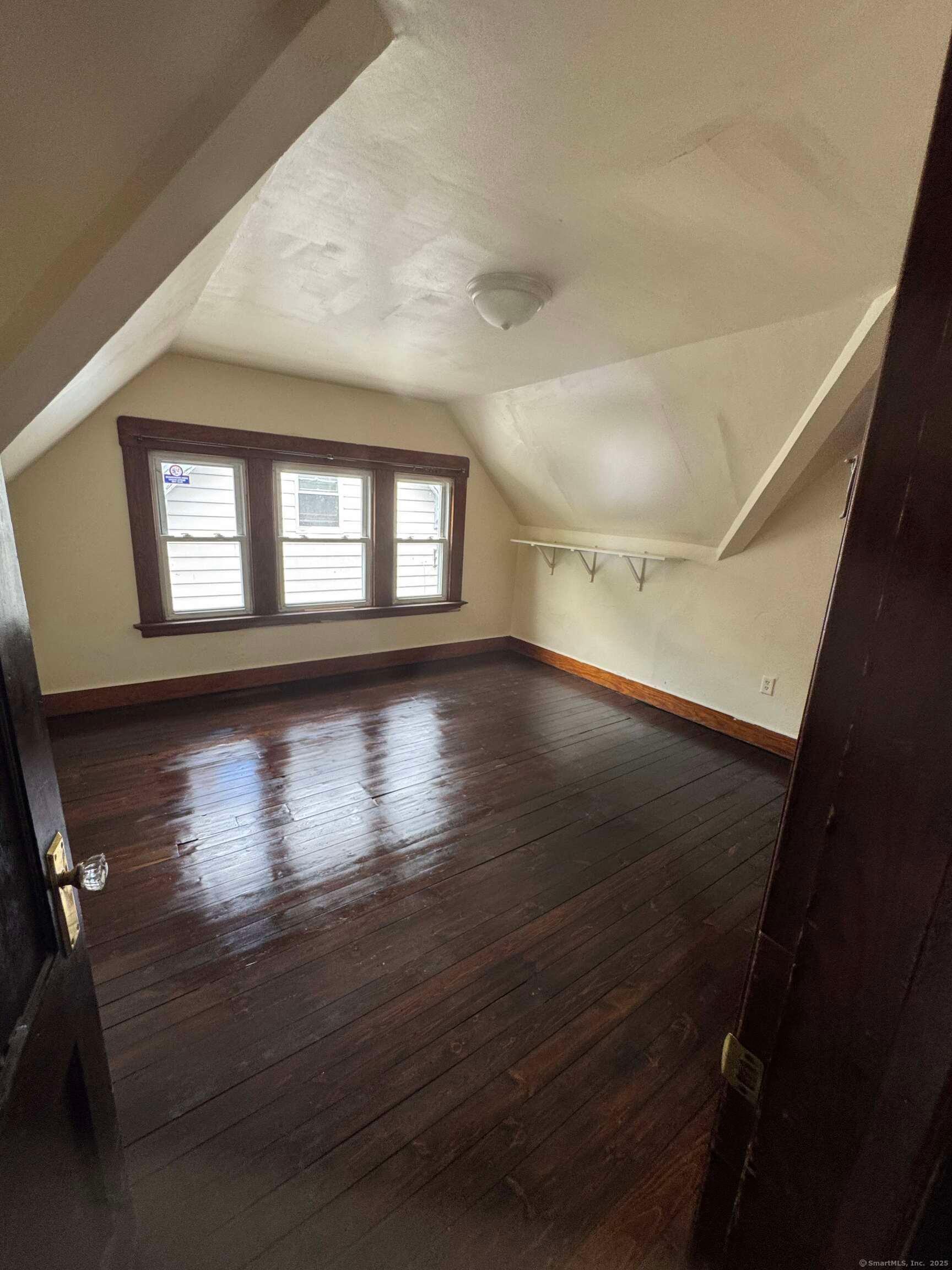 New Haven, Connecticut, 06511, United States, 7 Bedrooms Bedrooms, ,3 BathroomsBathrooms,Residential,For Sale,1997999