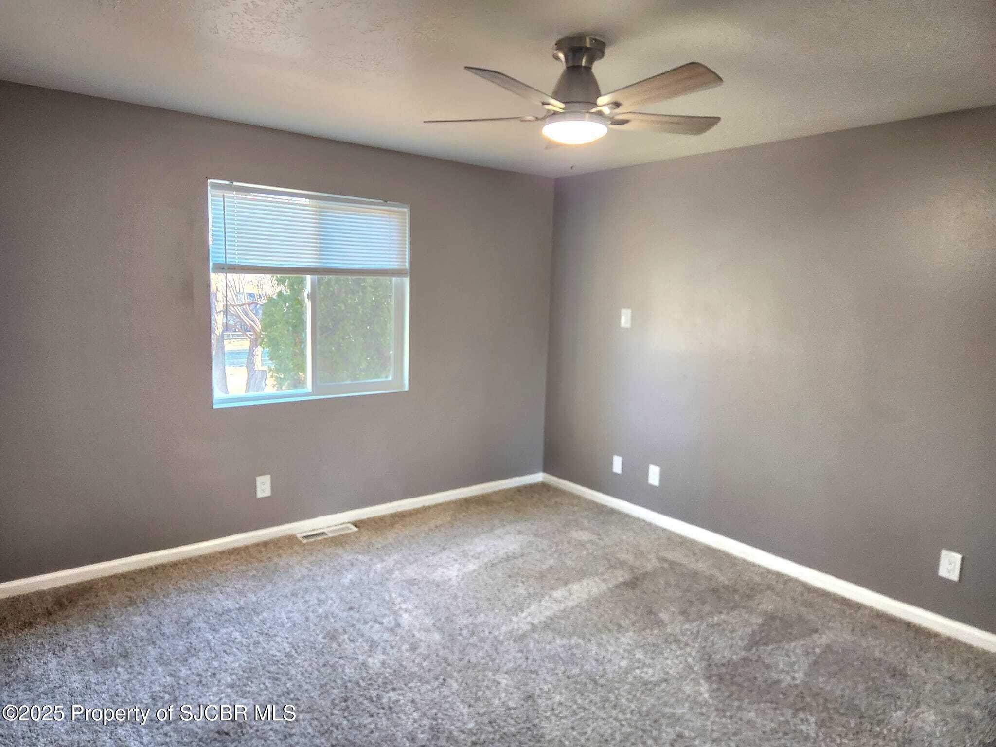 Flora Vista, New Mexico, 87415, United States, 5 Bedrooms Bedrooms, ,3 BathroomsBathrooms,Residential,For Sale,1926388