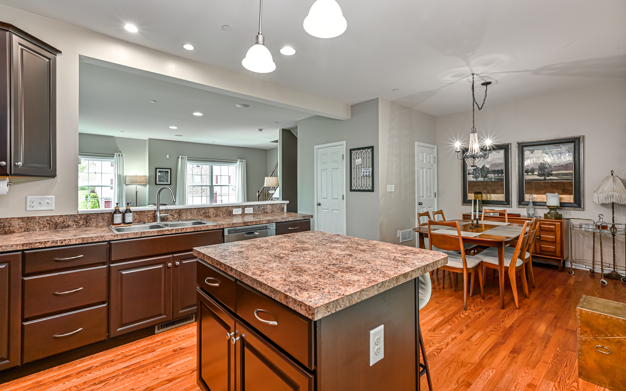  691 Freedom Drive, Carnegie, PA 15106 - 物件實景