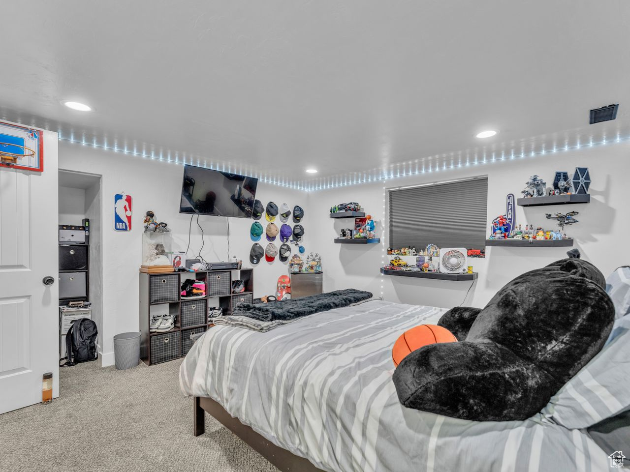 West Valley City, Utah, 84120, United States, 4 Bedrooms Bedrooms, ,2 BathroomsBathrooms,Residential,For Sale,1875752