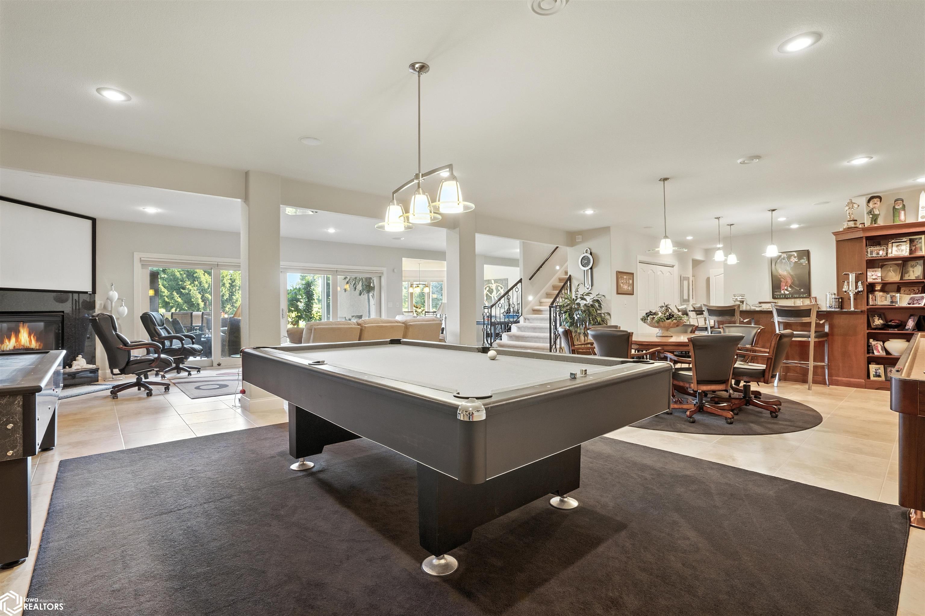 Burlington, Iowa, 52601, United States, 4 Bedrooms Bedrooms, ,5 BathroomsBathrooms,Residential,For Sale,1975547