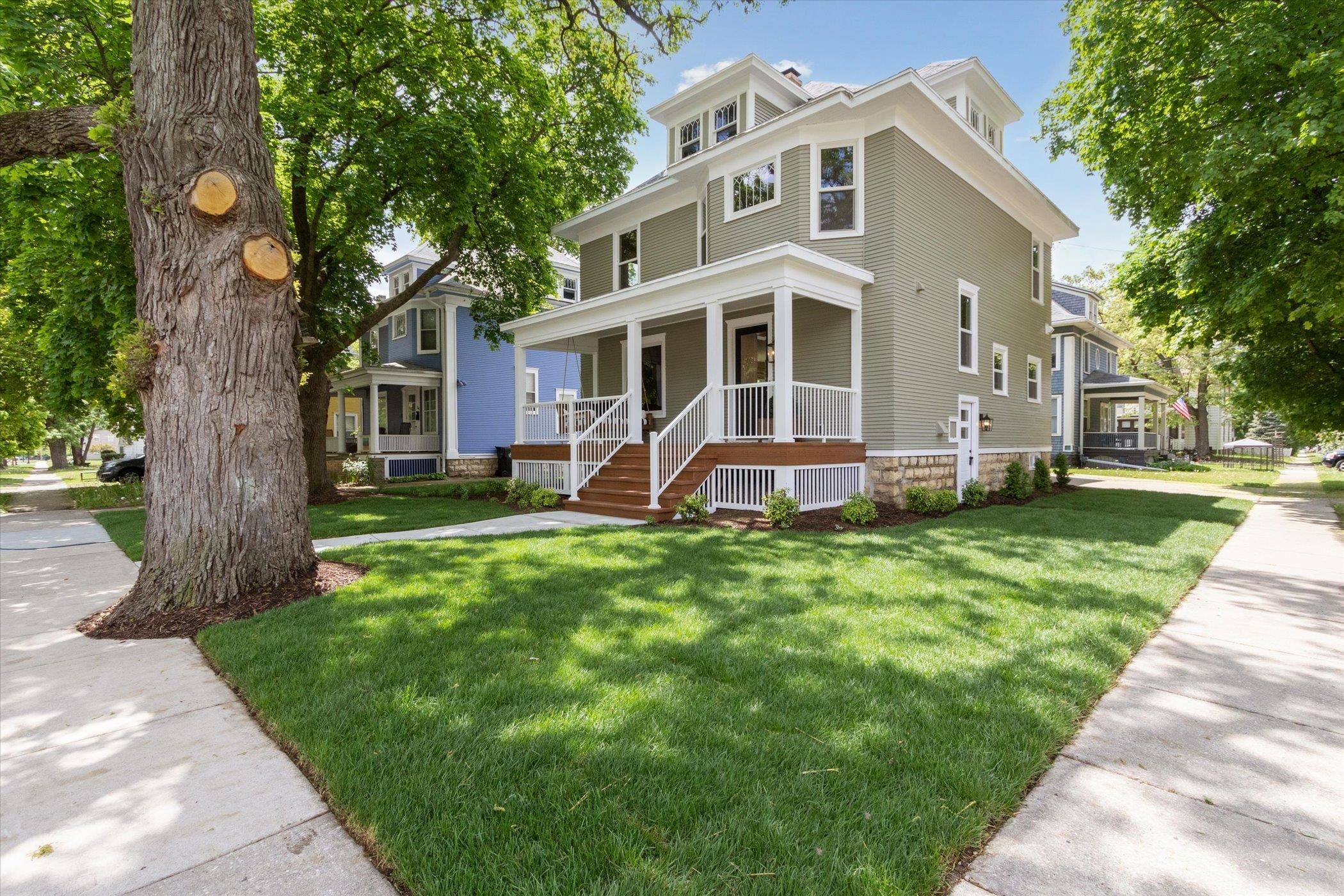 Beloit, Wisconsin, 53511, United States, 3 Bedrooms Bedrooms, ,3 BathroomsBathrooms,Residential,For Sale,1942532