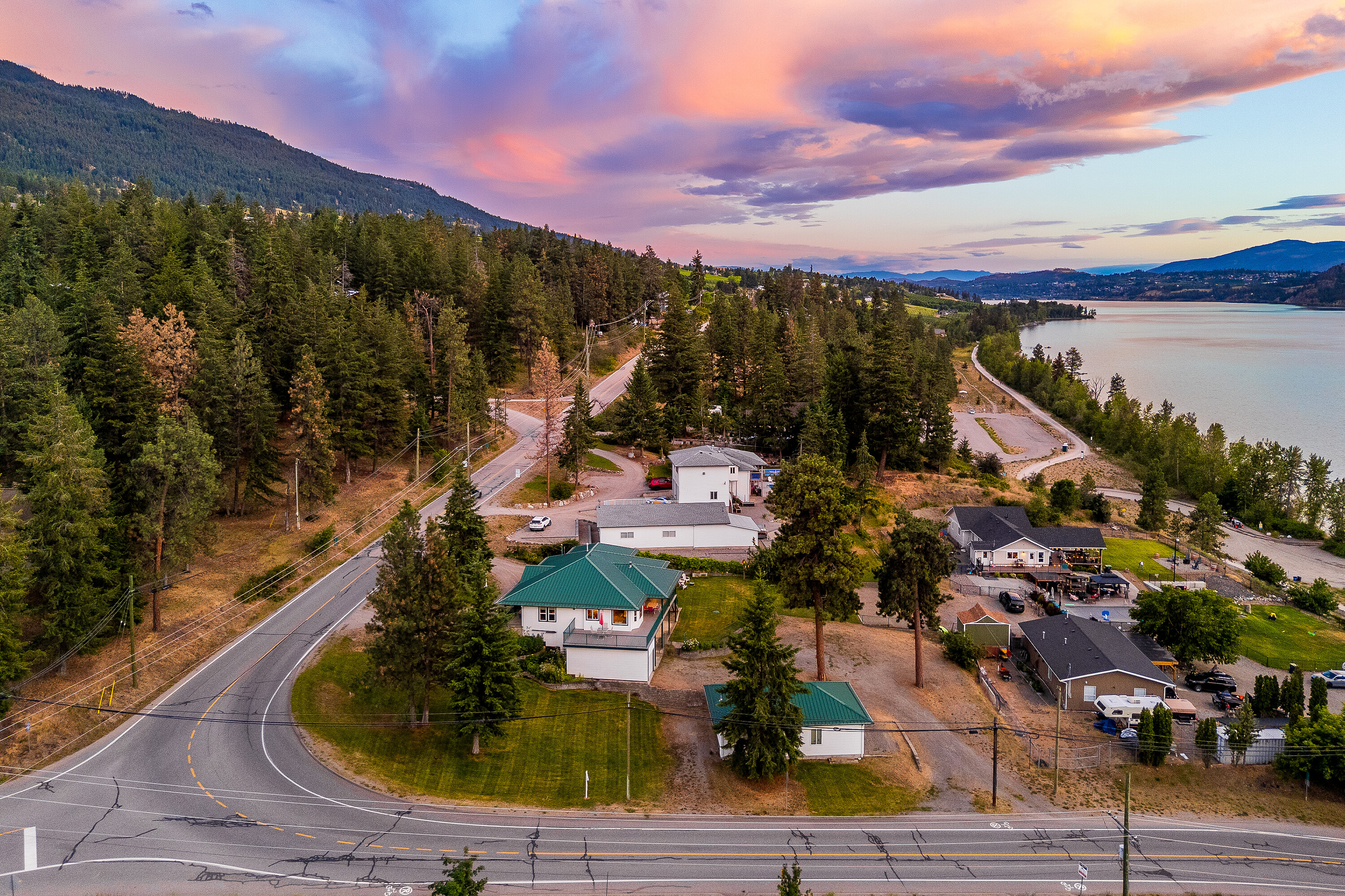  Charming Lakeview Rancher - 物件實景