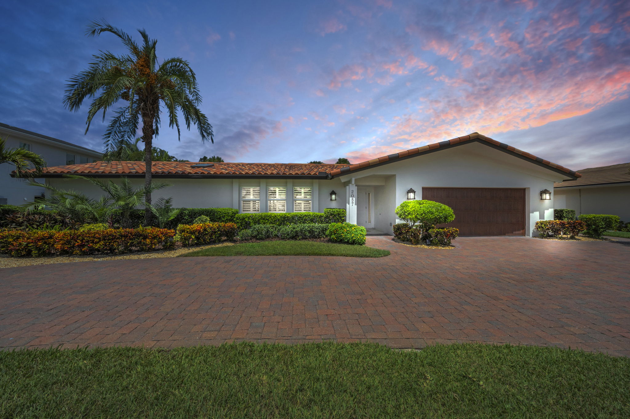 St Petersburg, Florida, 33703, United States, 4 Bedrooms Bedrooms, ,3 BathroomsBathrooms,Residential,For Sale,1978536