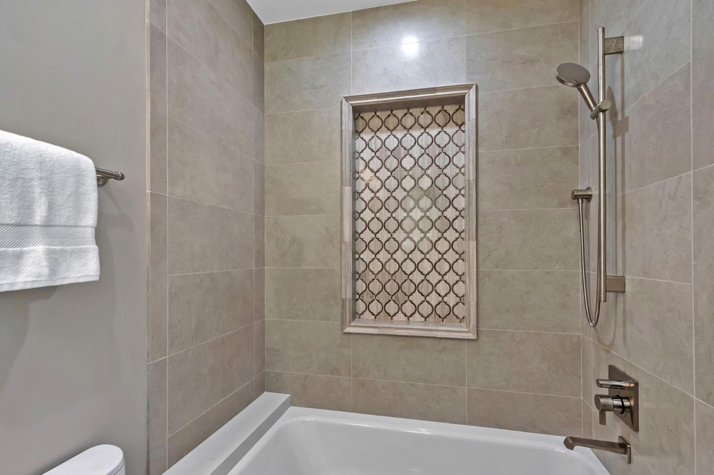 Los Gatos, California, 95032, United States, 8 Bedrooms Bedrooms, ,11 BathroomsBathrooms,Residential,For Sale,1855941