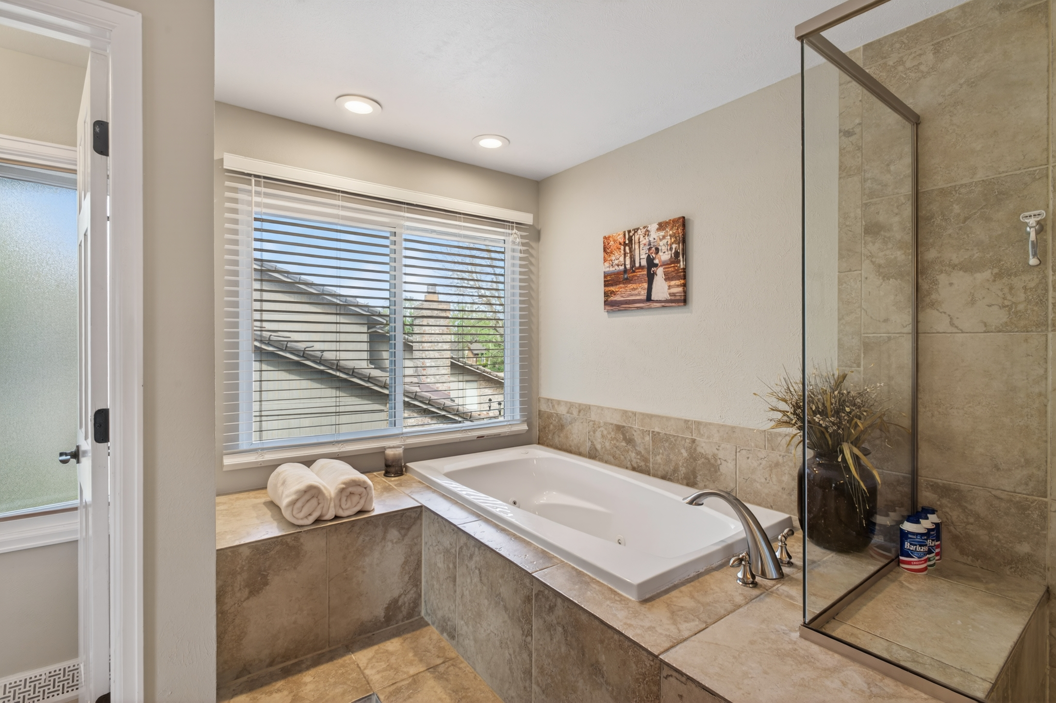  Heritage Greens Retreat: Steps to Pool & Tennis, Gourmet Kitchen & Jacuzzi Suite - 物件實景