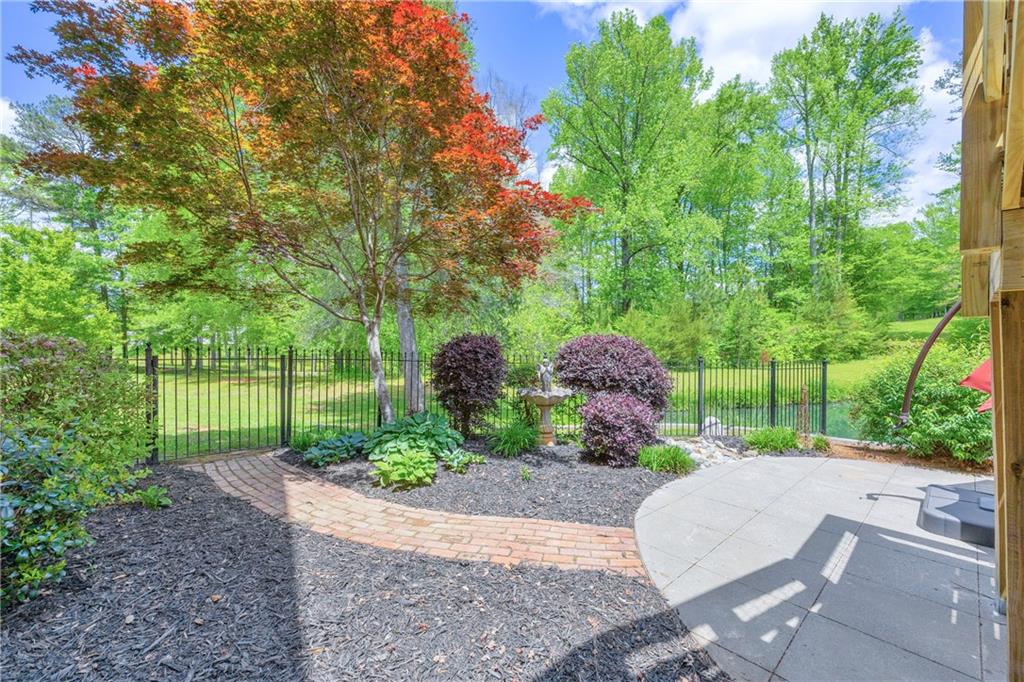 Murrayville, Georgia, 30564, United States, 5 Bedrooms Bedrooms, ,4 BathroomsBathrooms,Residential,For Sale,1836190