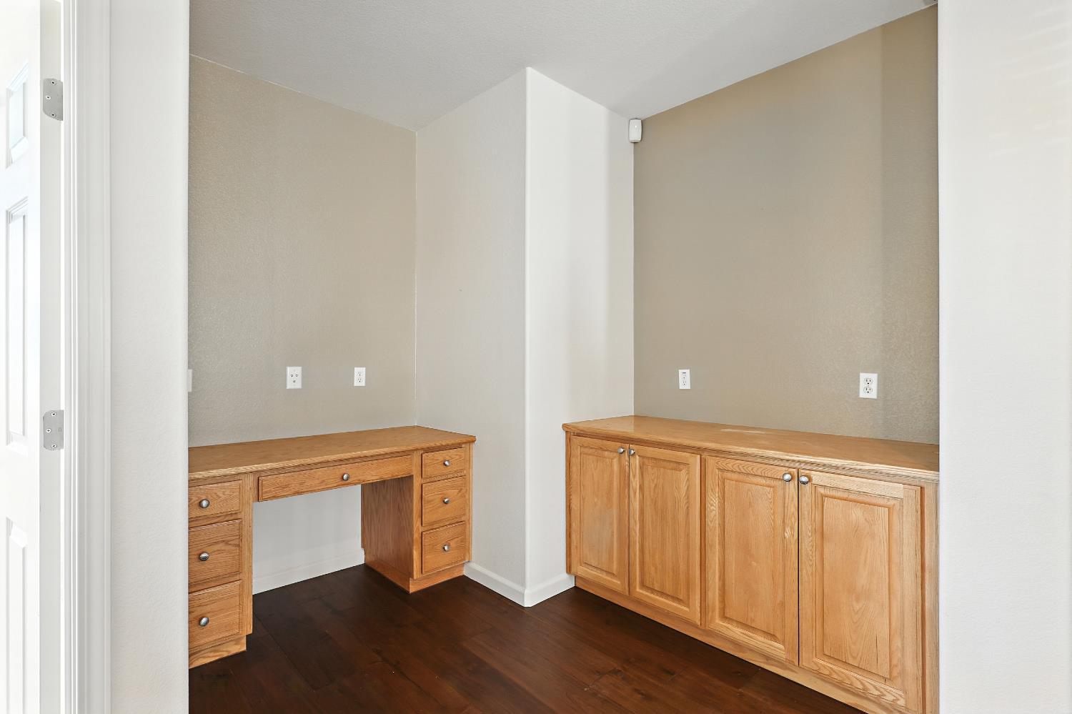 Chowchilla, California, 93610, United States, 5 Bedrooms Bedrooms, ,4 BathroomsBathrooms,Residential,For Sale,1982347