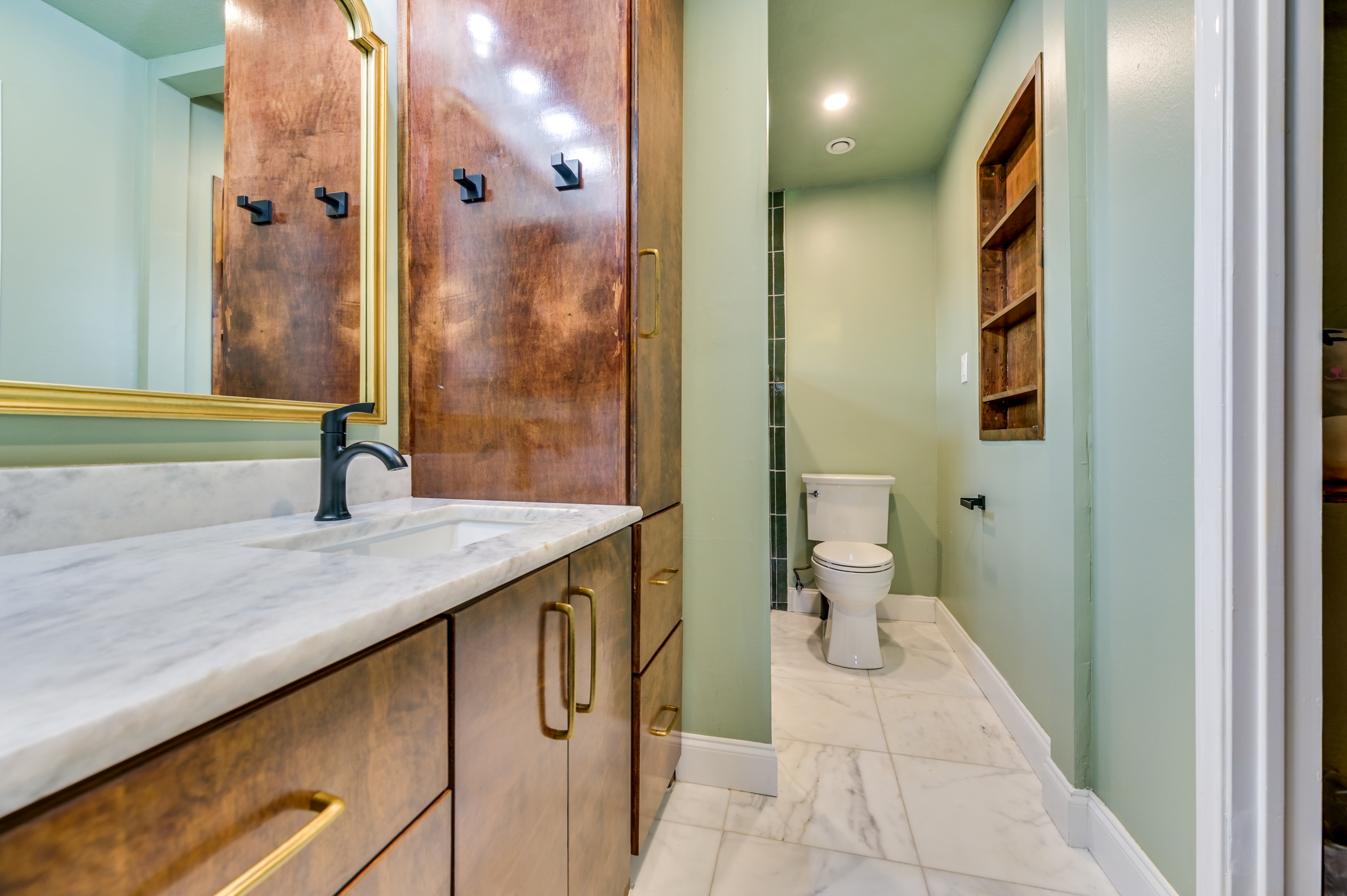  Impeccably Updated River Place Home Blending Warmth, Style & Luxury - 物件實景