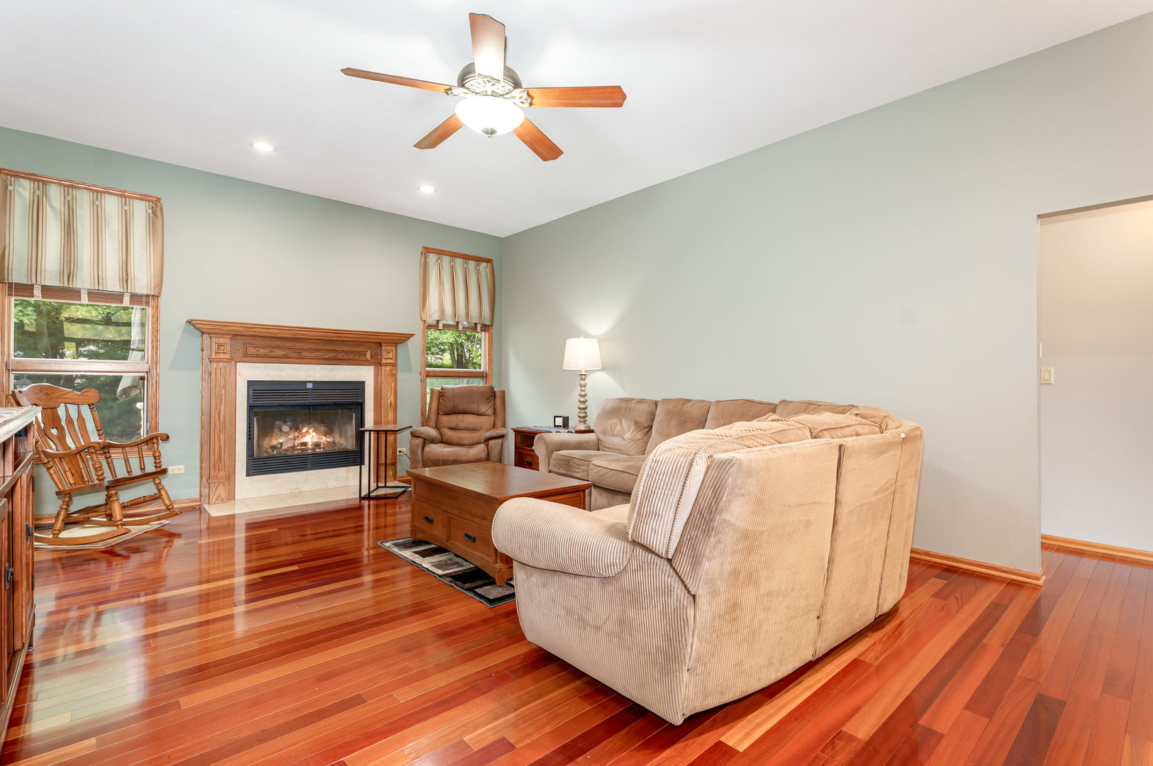 Shorewood, Illinois, 60404, United States, 3 Bedrooms Bedrooms, ,3 BathroomsBathrooms,Residential,For Sale,1937616