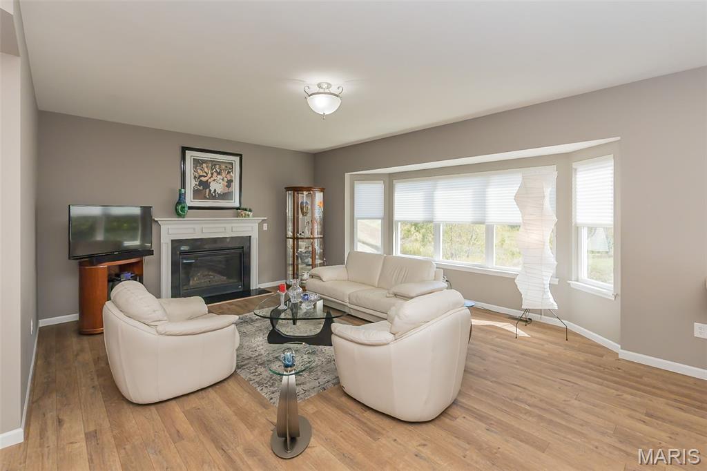 Mehlville, Missouri, 63128, United States, 3 Bedrooms Bedrooms, ,3 BathroomsBathrooms,Residential,For Sale,1966938