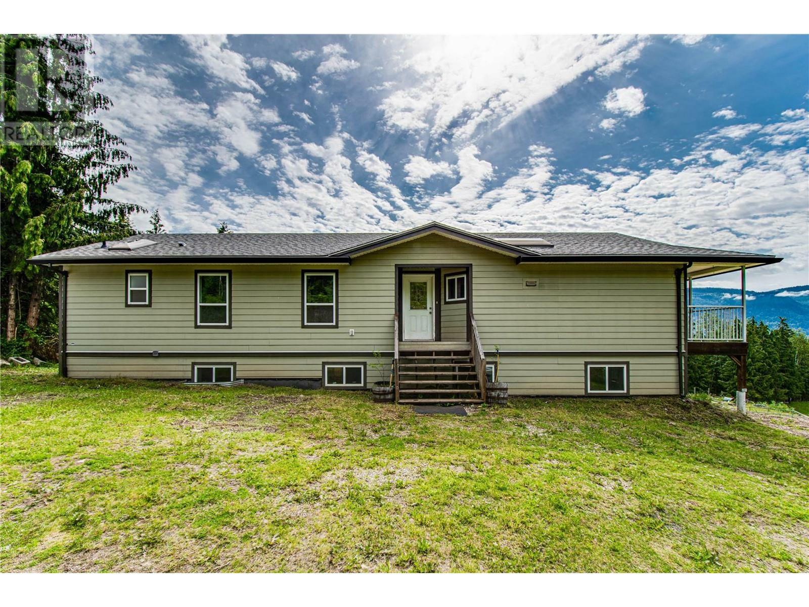 GRINDROD, British Columbia, V0E 1Y0, CA, 4 Bedrooms Bedrooms, ,2 BathroomsBathrooms,Residential,For Sale,1839130