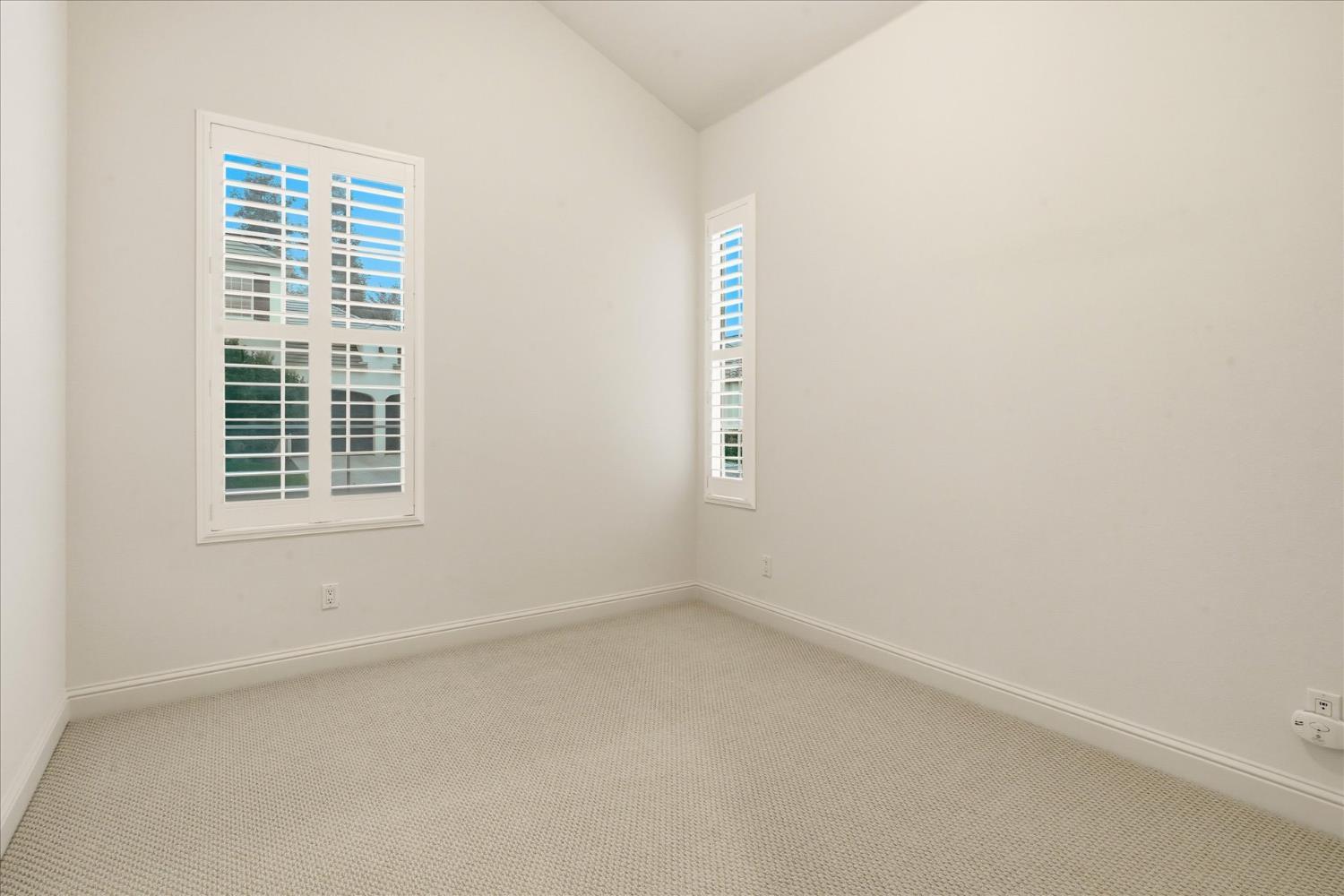 Clovis, California, 93619, United States, 3 Bedrooms Bedrooms, ,2 BathroomsBathrooms,Residential,For Sale,2005966