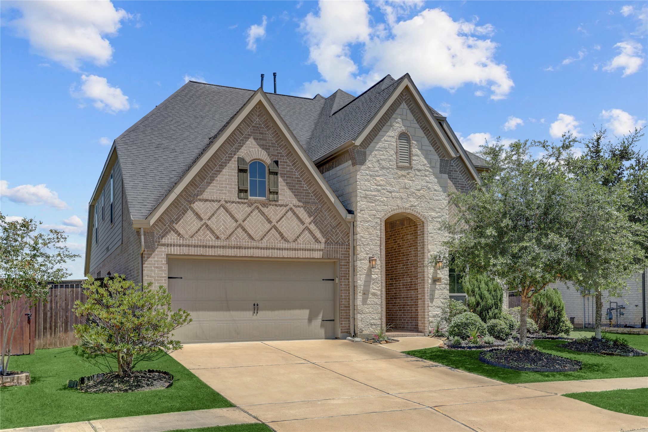  6907 Pondhawk Drive - 物件實景